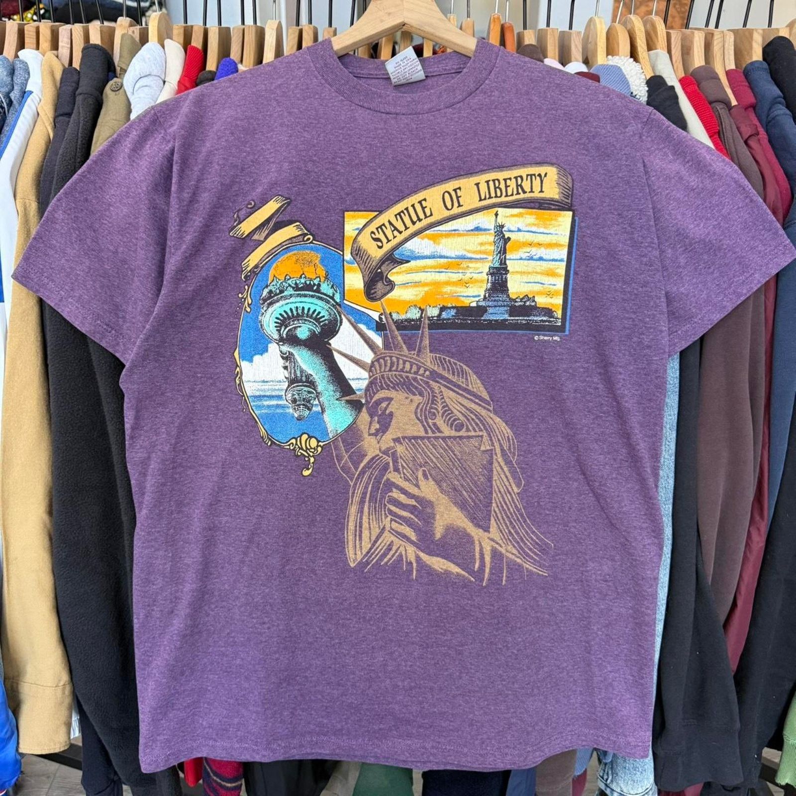 Other Vintage 90s Statue of Liberty Super Cool Graphic T-Shirt Size US L / EU 52-54 / 3 - 1 Thumbnail