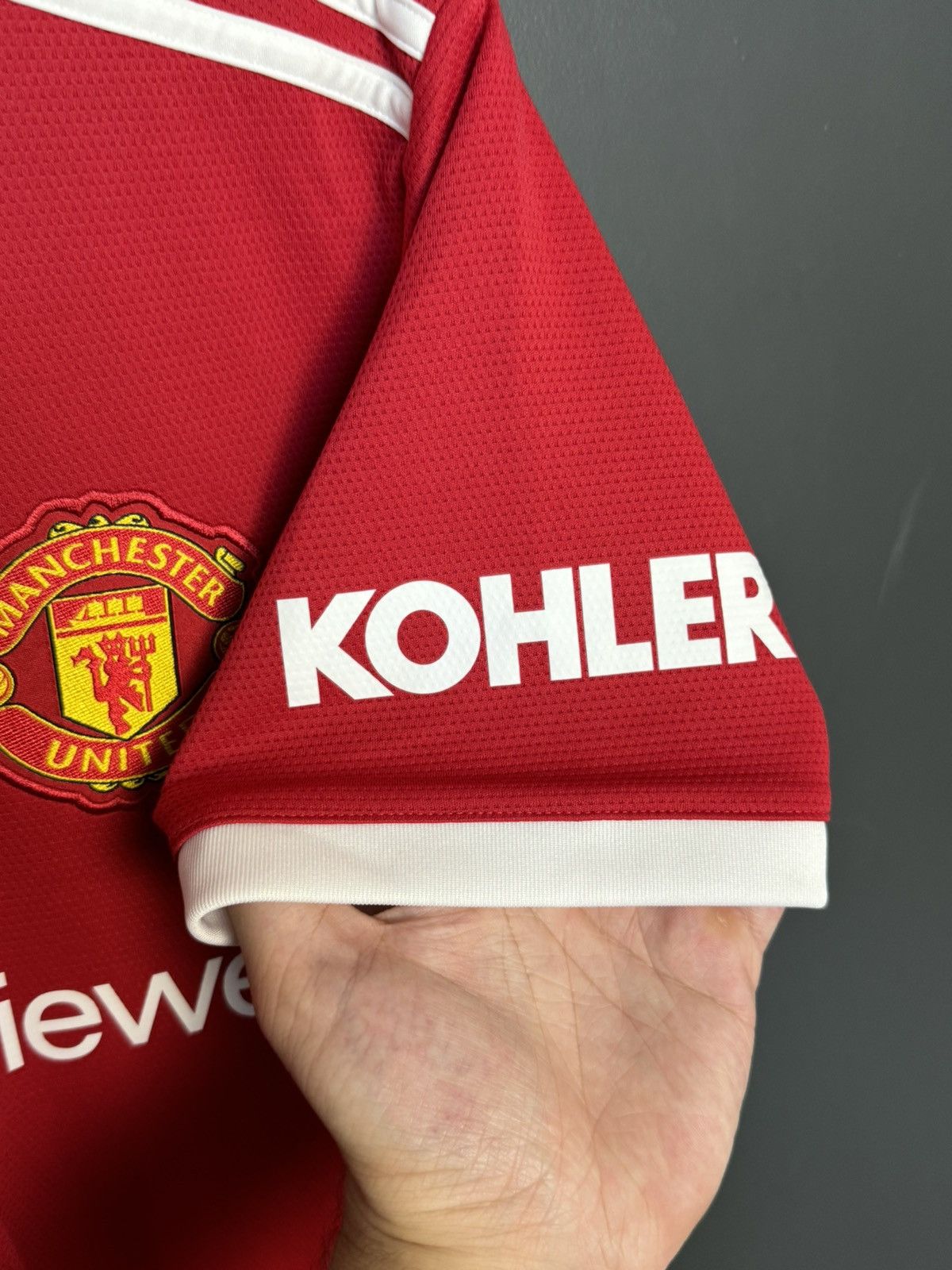 Adidas Manchester United 21/22 Home Ronaldo Football Jersey Size US S / EU 44-46 / 1 - 5 Thumbnail