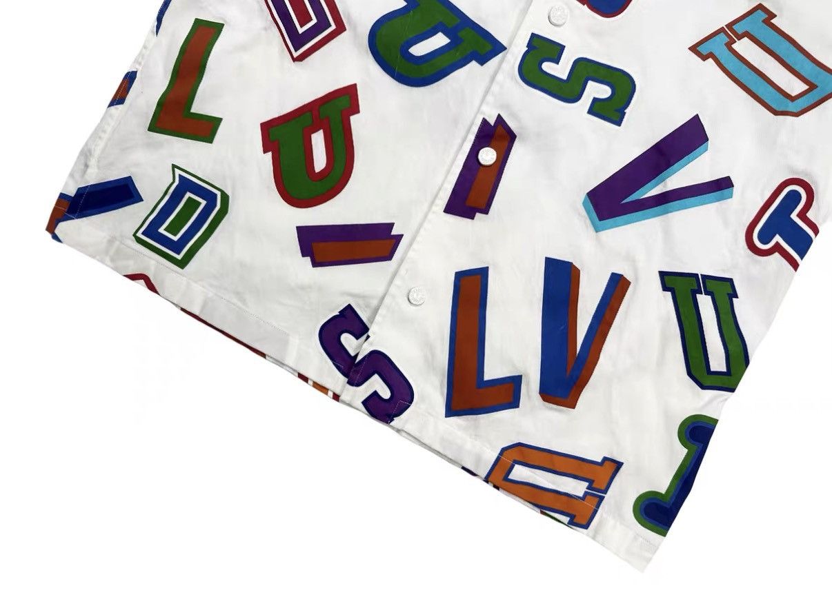 Louis Vuitton Louis Vuitton LV x NBA Print Short Sleeve Shirt J31 Size US XL / EU 56 / 4 - 4 Thumbnail