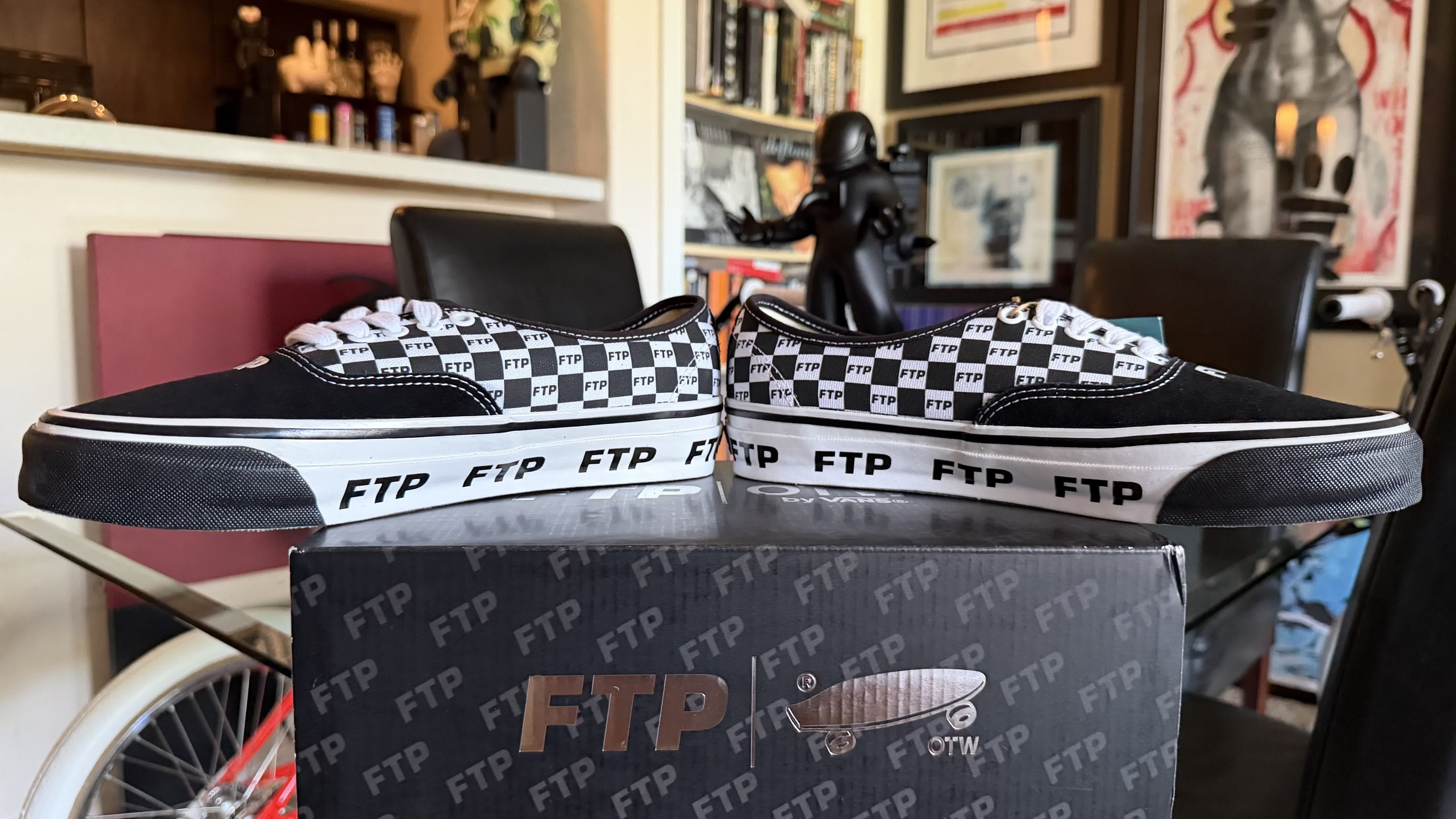 Vans VANS AUTHENTIC 44 FTP CHECKERBOARD VAULT VN000EEUBLK 9 WHITE Size US 9 / EU 42 - 4 Thumbnail
