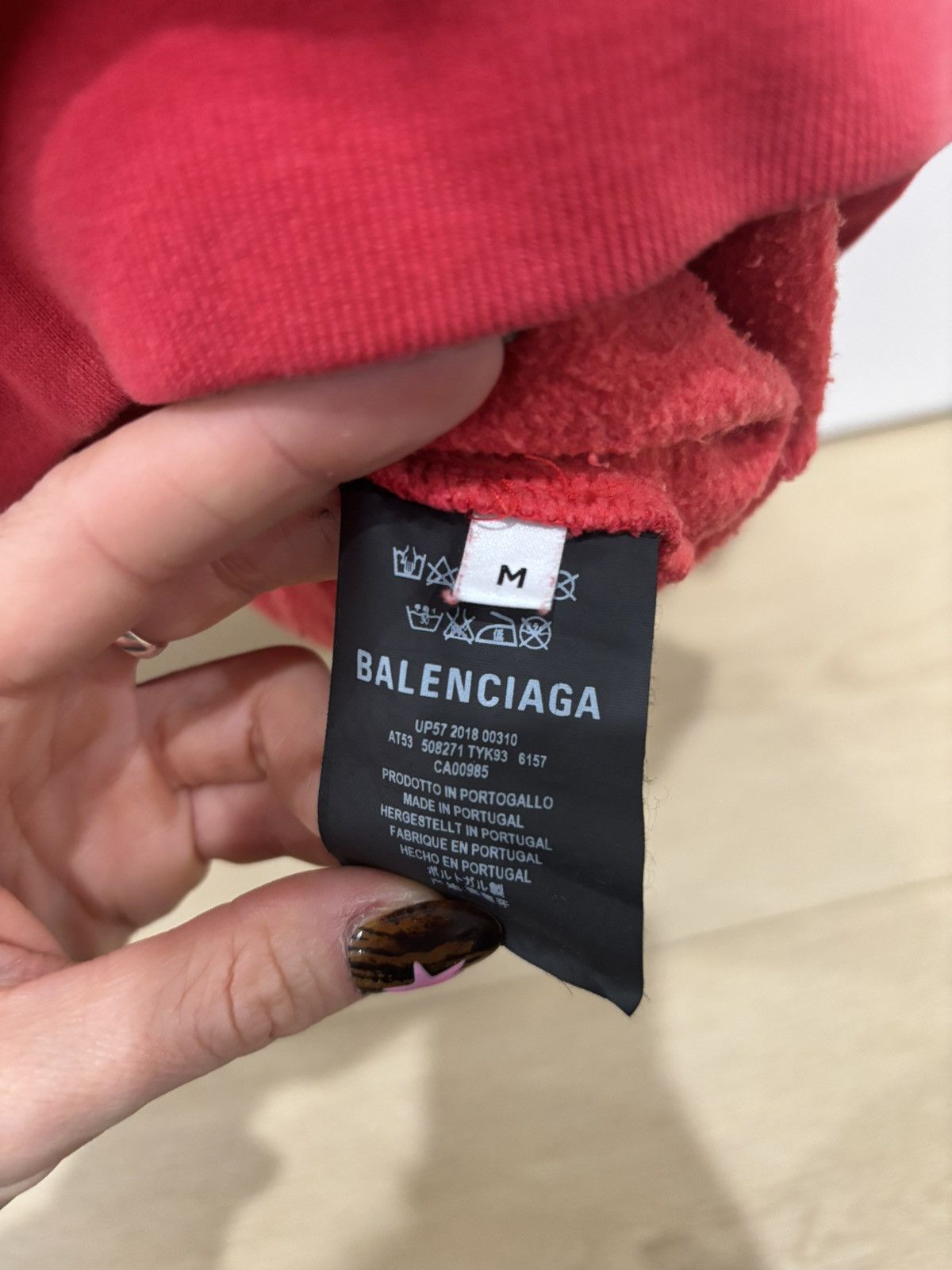 Balenciaga Balenciaga Red & Black Logo Crewneck Size US M / EU 48-50 / 2 - 6 Thumbnail