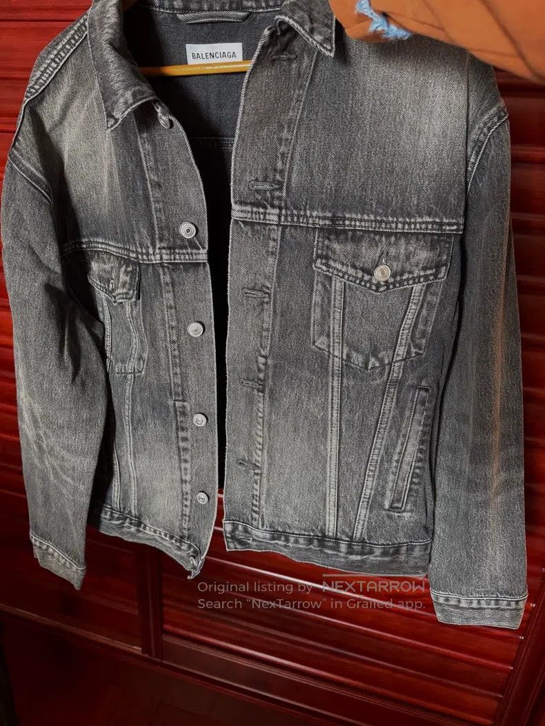 Balenciaga Balenciaga Denim Jacket with Back Logo Size XXS / US 00 / IT 34 - 1 Thumbnail