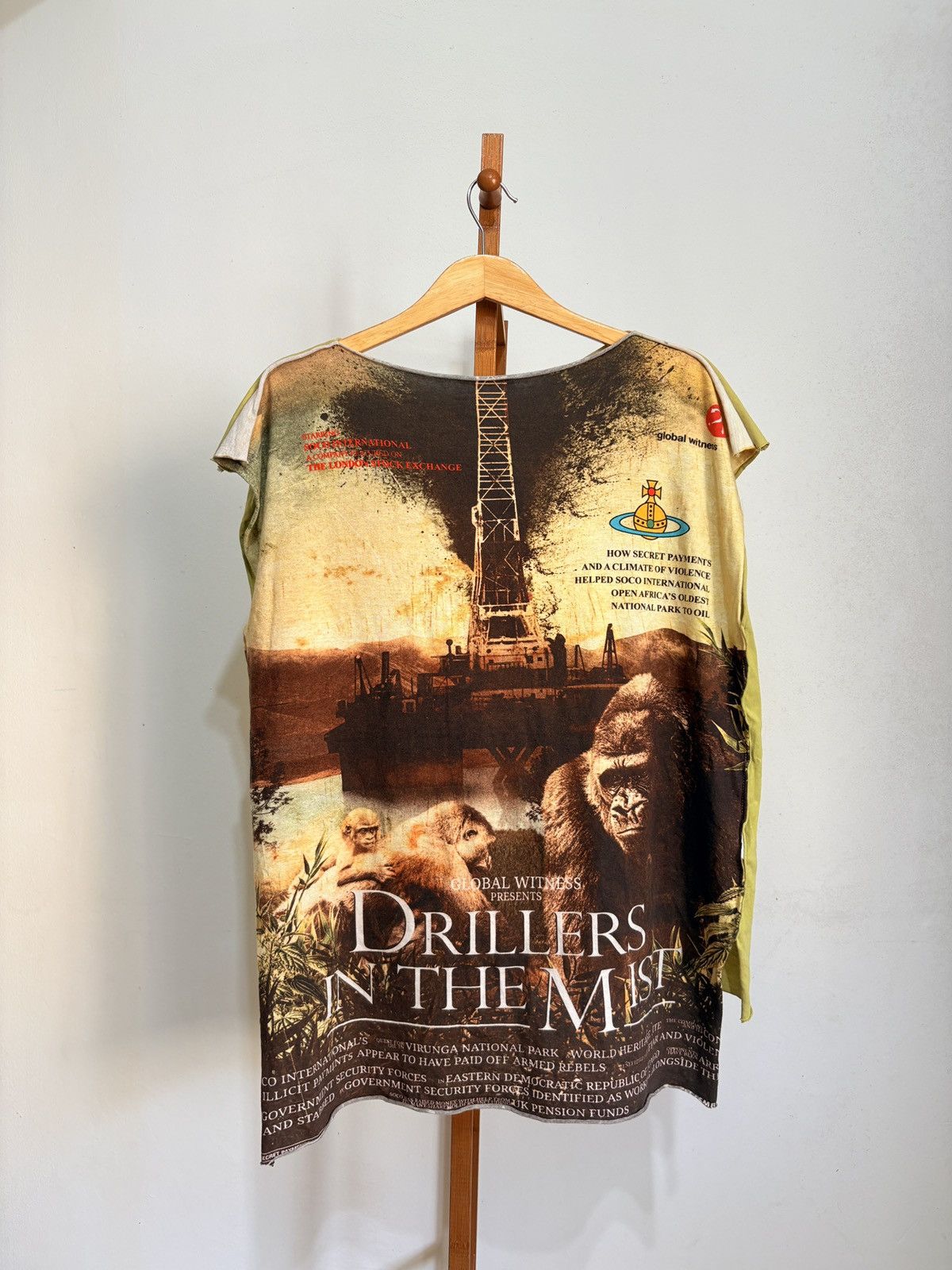 Vivienne Westwood SS2015 Vivienne Westwood Global Witness Tank Top Size US L / EU 52-54 / 3 - 1 Thumbnail