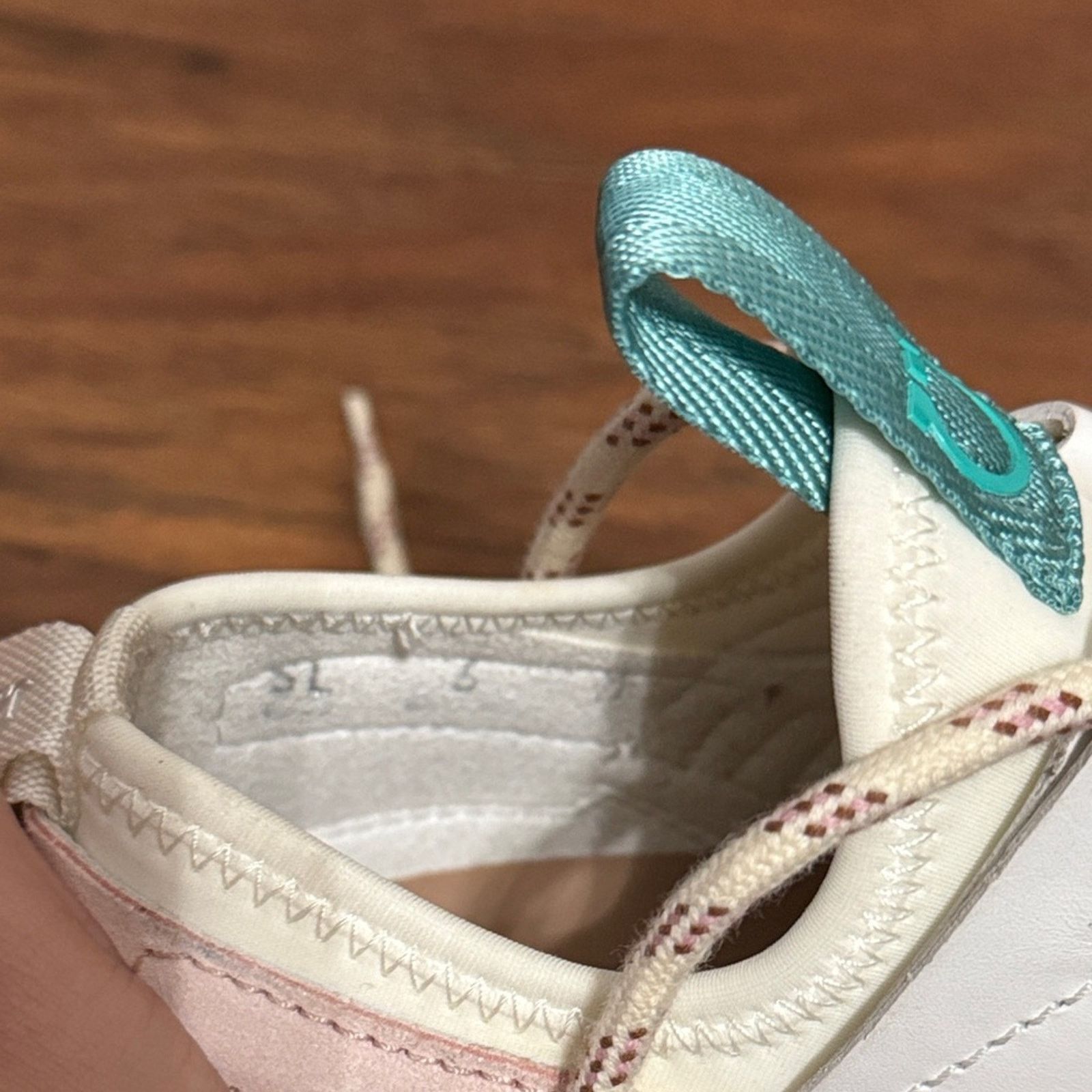 Salvatore Ferragamo Salvatore Ferragamo Indy Bianco Leather Suede Chunky Sneaker Size US 6 / IT 36 - 8 Thumbnail