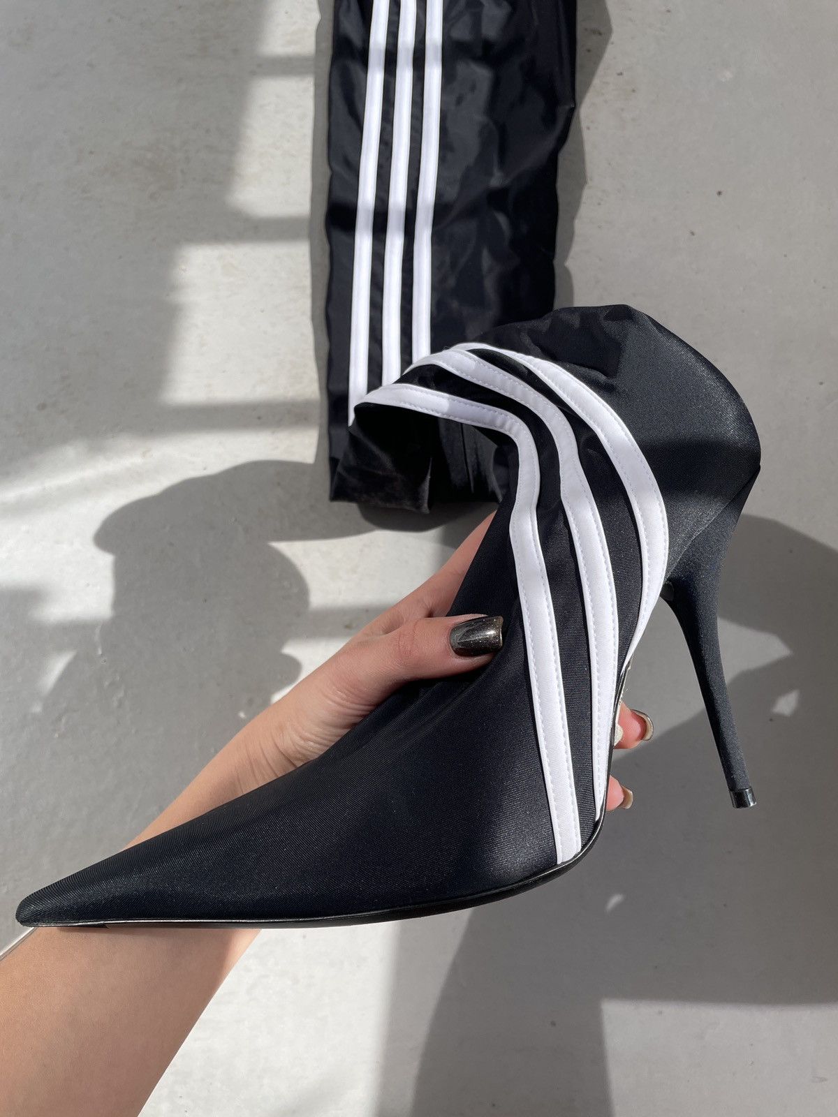 Balenciaga Balenciaga X Adidas Size US 9.5 / IT 39.5 - 2 Thumbnail