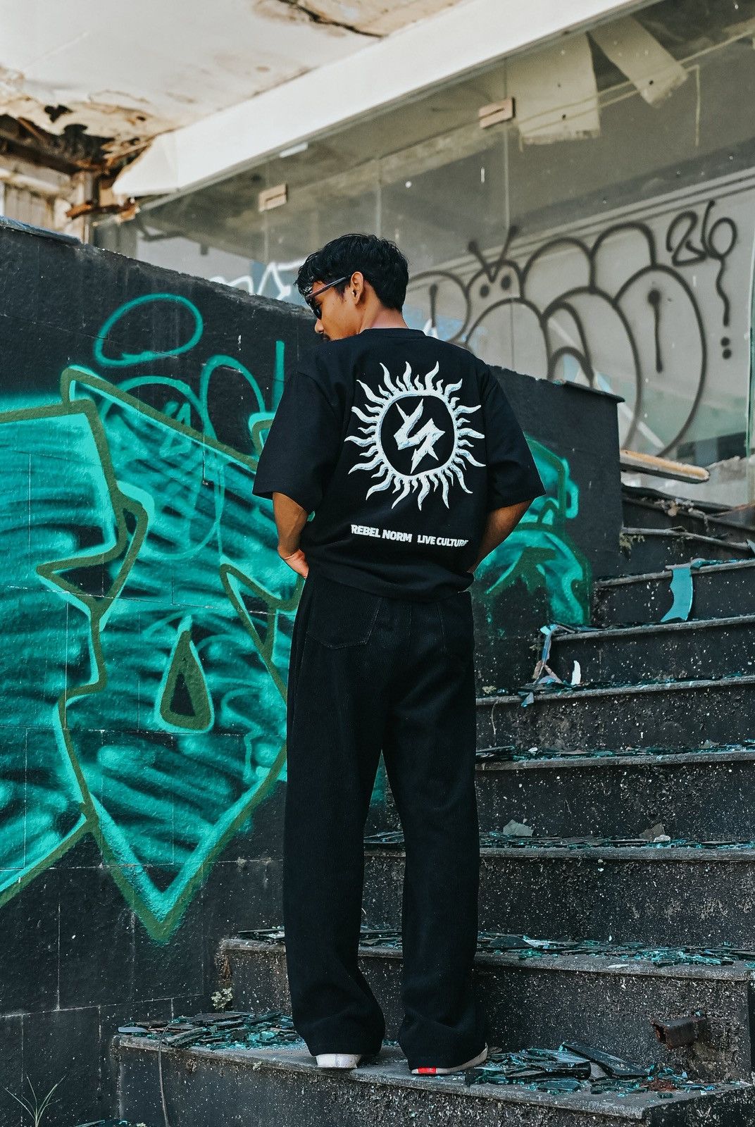 Other SHTME - REBEL CIRCLE TEE Size US S / EU 44-46 / 1 - 4 Thumbnail