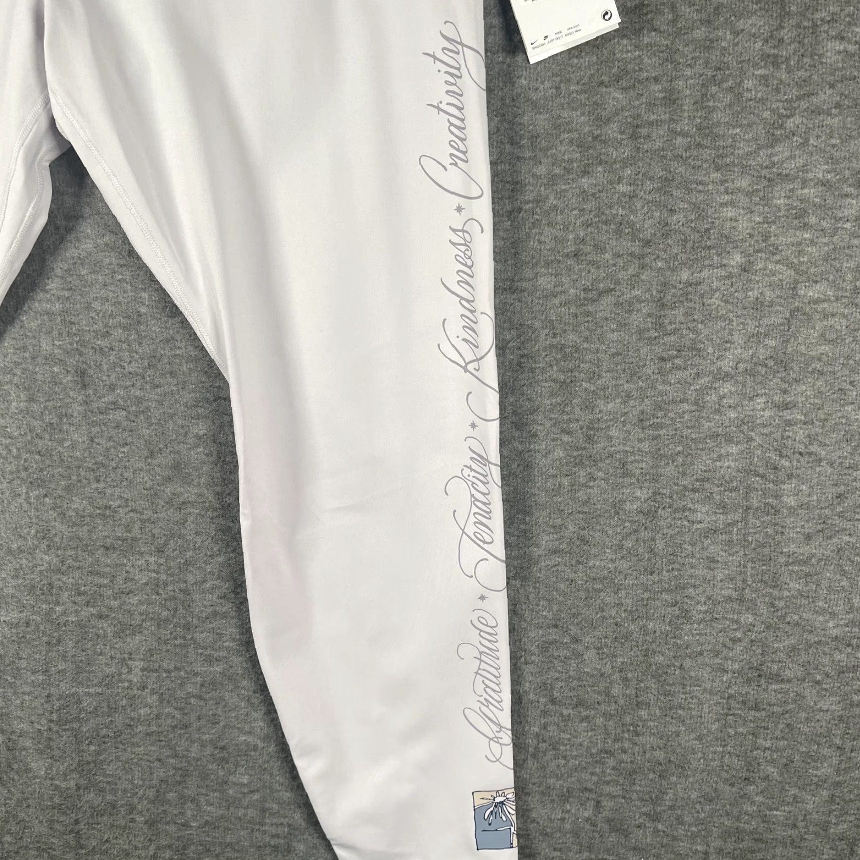 Nike VINTAGE Nike Leggings Womens 2X White One Luxe Dri-FIT Mid Rise Leggings Serena Script Size 40" / US 18 - 3 Thumbnail