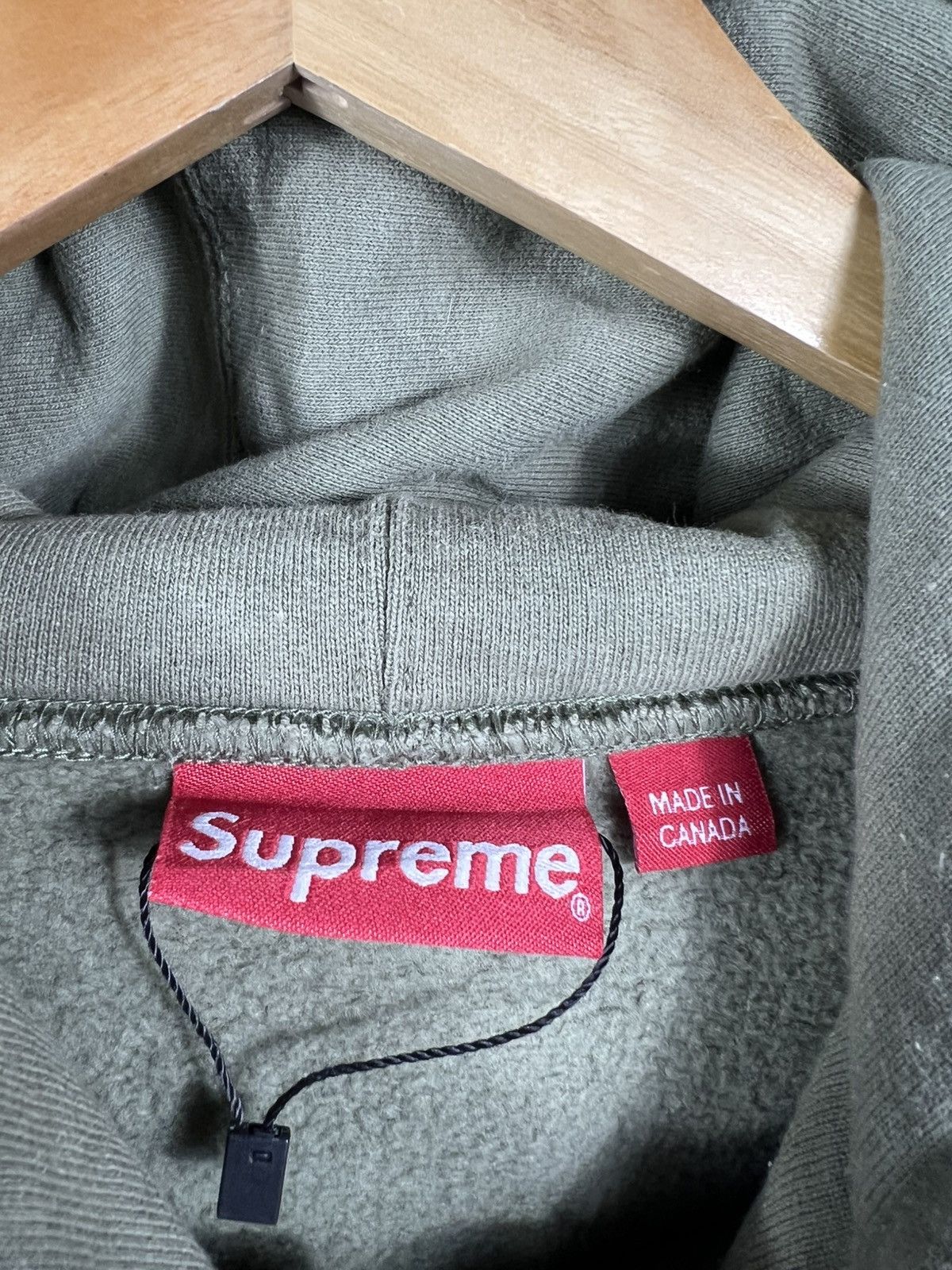 Supreme Supreme Vampire Hoodie (FW18) Size US M / EU 48-50 / 2 - 7 Thumbnail
