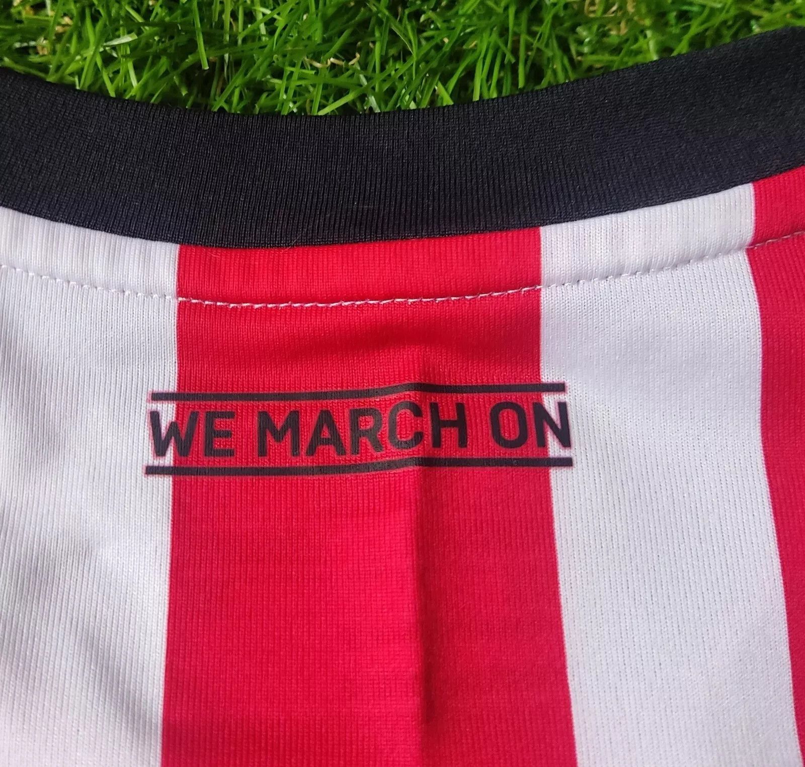 Under Armour SOUTHAMPTON 2016 2017 HOME FOOTBALL SOCCER JERSEY TRIKOT Size US S / EU 44-46 / 1 - 8 Thumbnail
