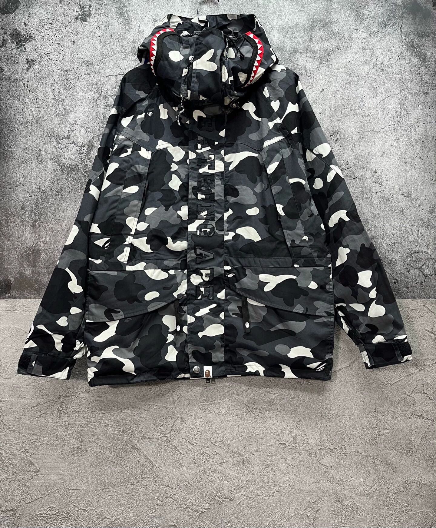 Bape BAPE Shark Hooded Zip-Up Windbreaker Jacket/Coat, Size US S / EU 44-46 / 1 - 2 Thumbnail