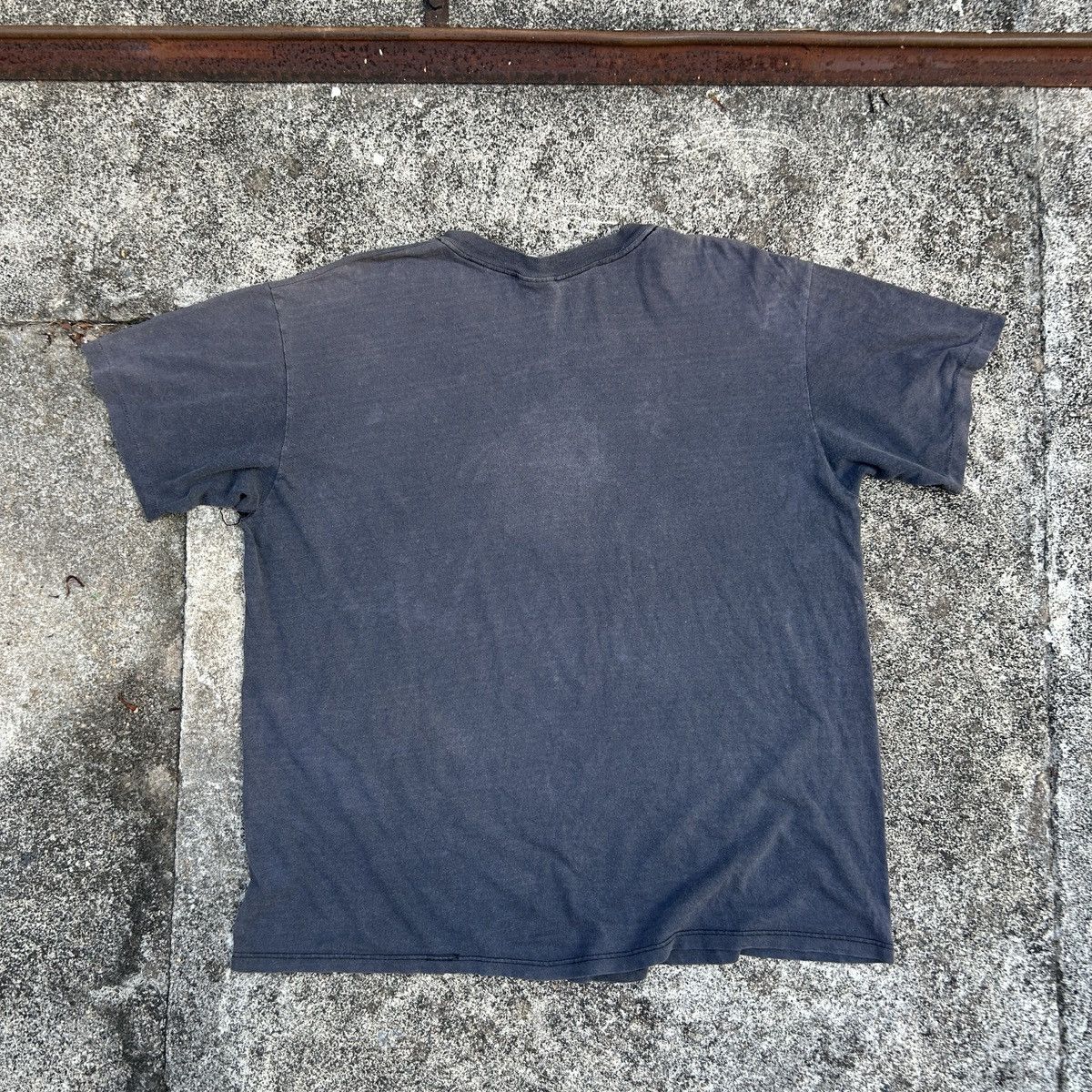 Band Tees × Vintage Vintage T-shirt Thrashed Sun Faded Size US M / EU 48-50 / 2 - 2 Thumbnail