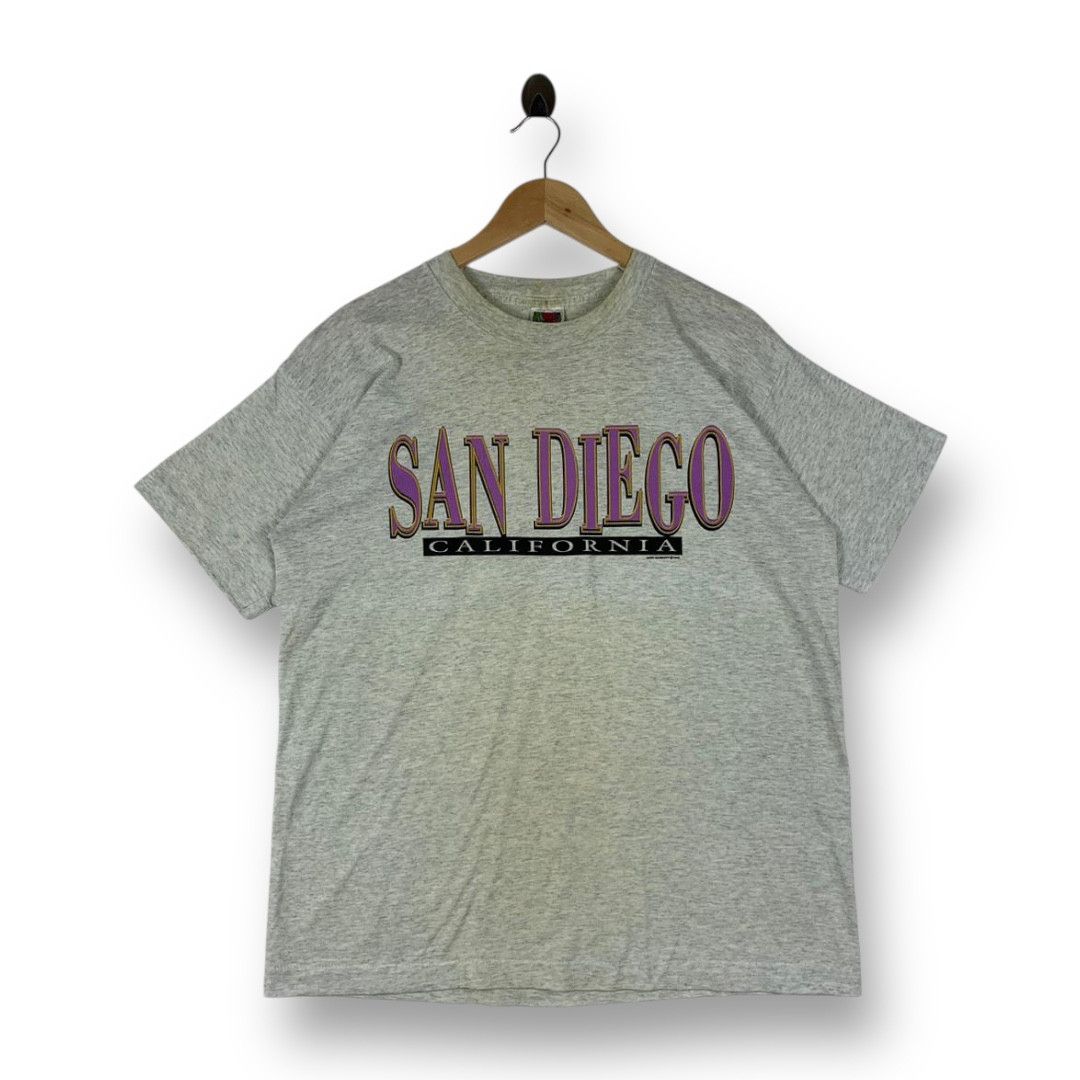 Fruit Of The Loom Vintage 1995 San Diego California Tee Size US L / EU 52-54 / 3 - 1 Thumbnail