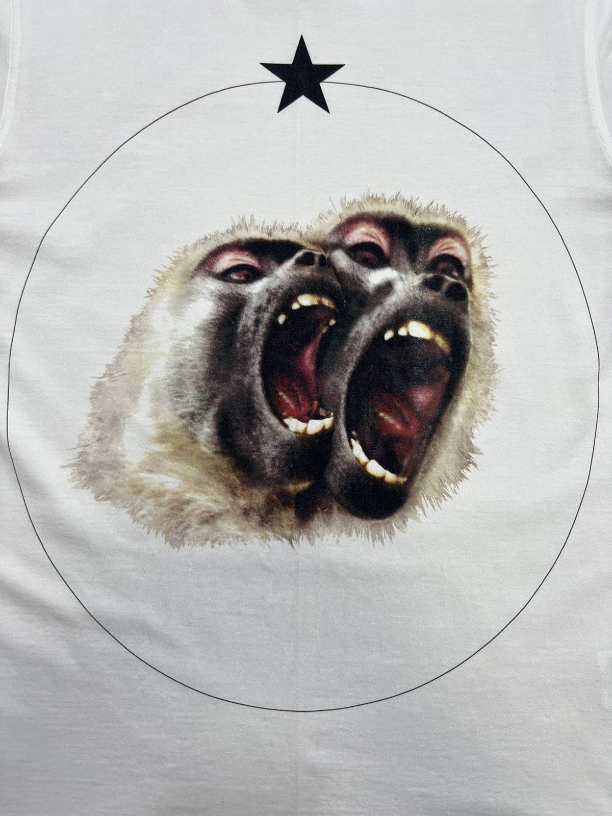 Givenchy Givenchy - Riccardo Tisci - Monkey Brothers T-Shirt Size US L / EU 52-54 / 3 - 6 Thumbnail