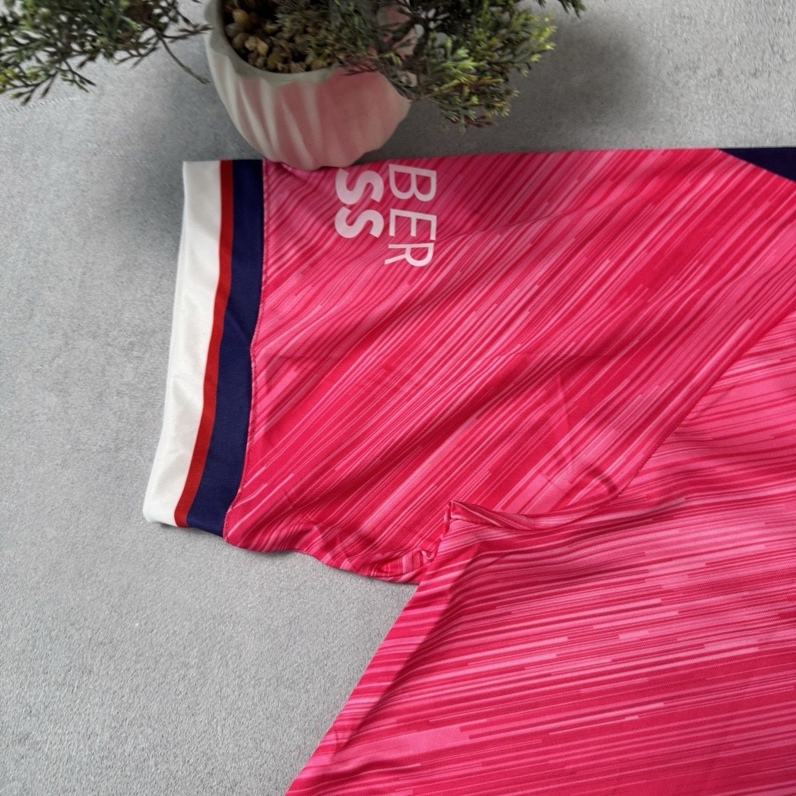 Macron West Bromwich Albion 2025-2026 Pink Soccer Jersey Size XL Size US XL / EU 56 / 4 - 16 Thumbnail
