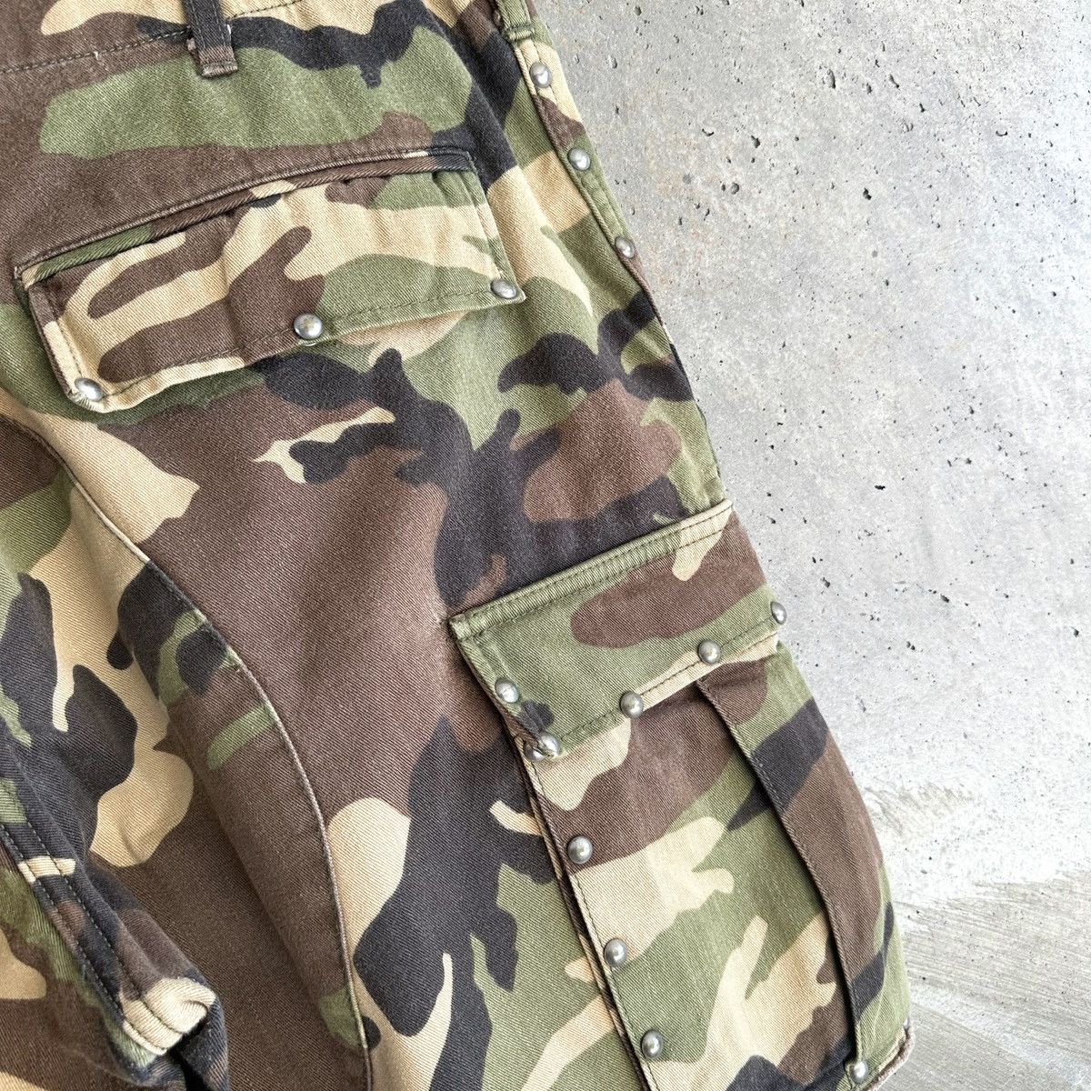 Hedi Slimane × Saint Laurent Paris SLP SS16 Studded Camo Cargo Shorts Size US 34 / EU 50 - 4 Thumbnail