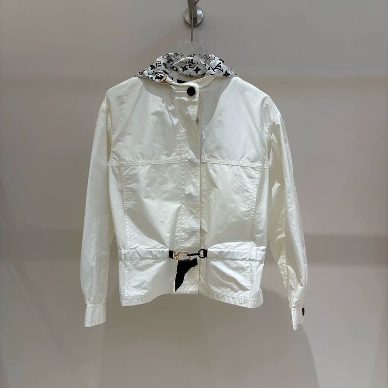 Louis Vuitton Louis Vuitton White tunic print parka coat Size XS / US 0-2 / IT 36-38 - 1 Thumbnail
