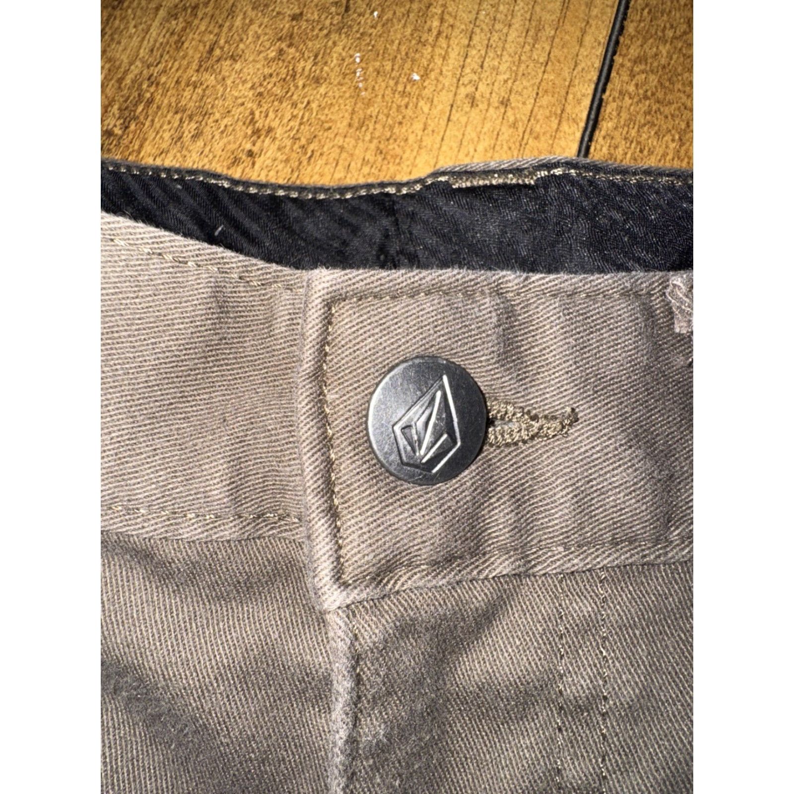 Volcom Volcom Men’s Chino Shorts Brown Size 28x12 Skate Surf Casual Pre-Owned Size US 28 / EU 44 - 3 Thumbnail