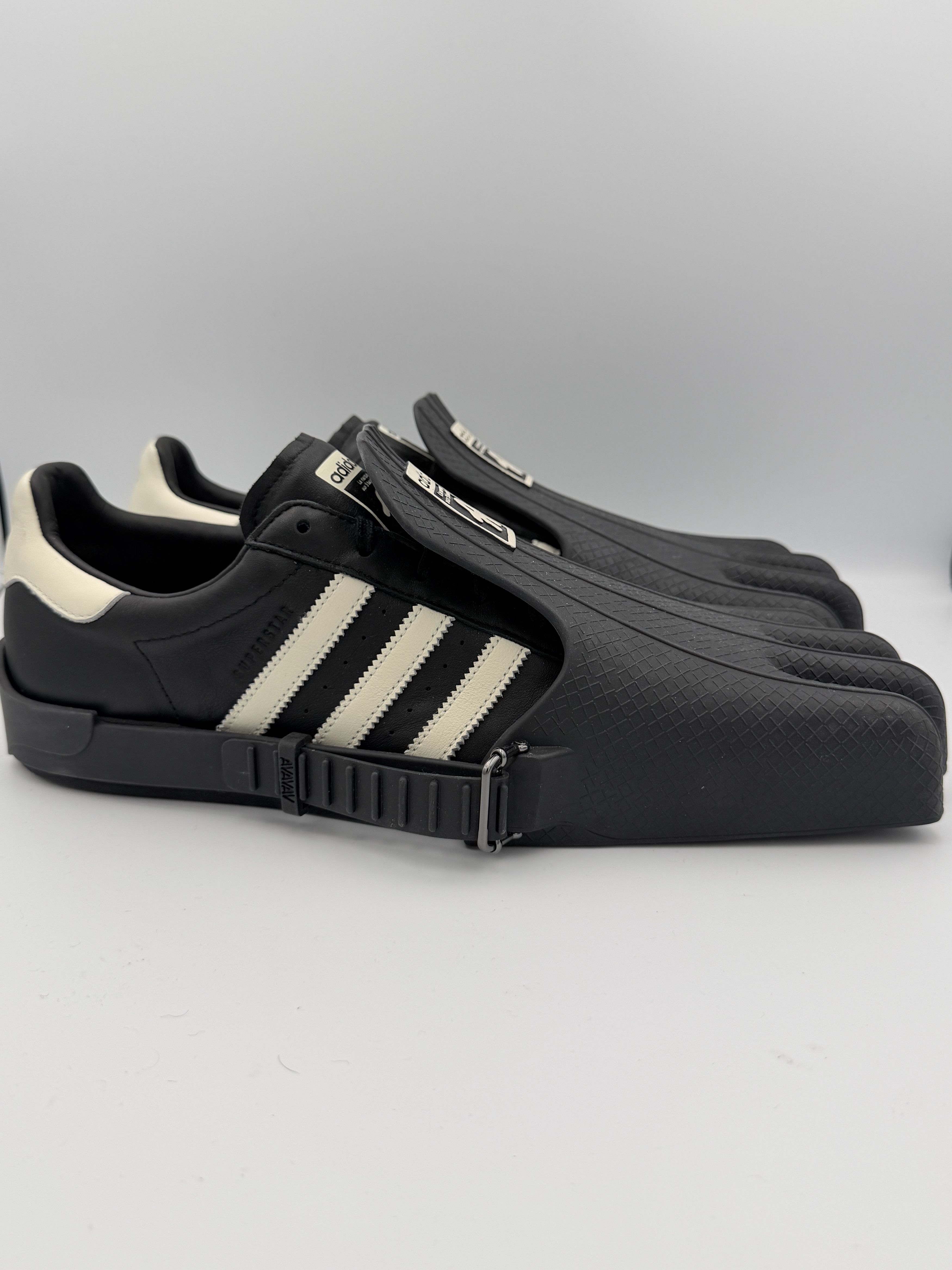 AVAVAV AVAVAV adidas Superfinger Superstar Black Size US 9.5 / EU 42-43 - 3 Thumbnail