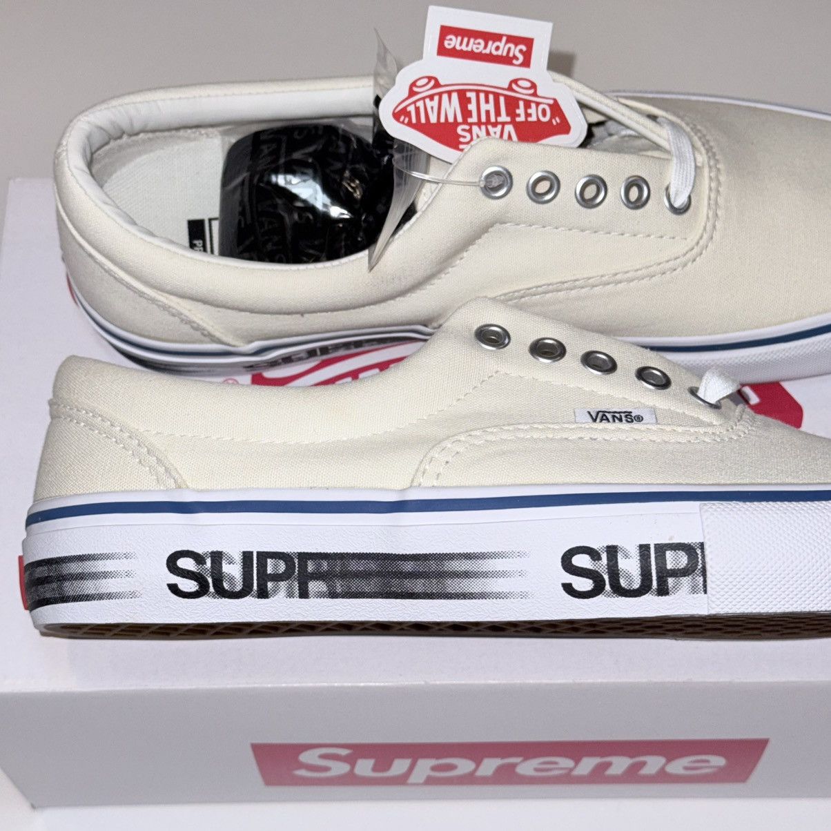 Supreme × Vans SS16 Supreme x Vans Era Cream Motion Logo Size US 9.5 / EU 42-43 - 2 Thumbnail