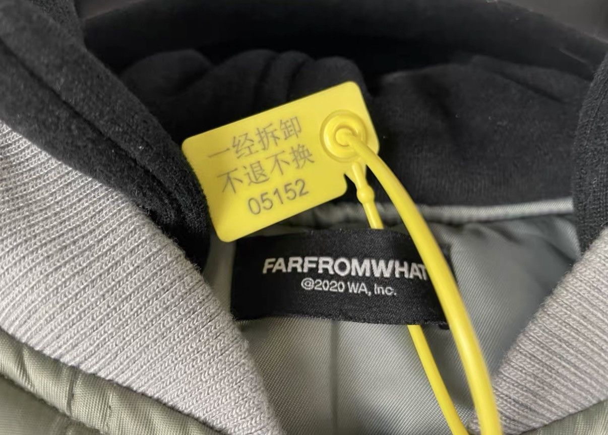 FAR FROM WHAT Far Archive 23FW Curved Sleeve Hooded Puffer Jacket J31 Size US XS / EU 42 / 0 - 6 Thumbnail