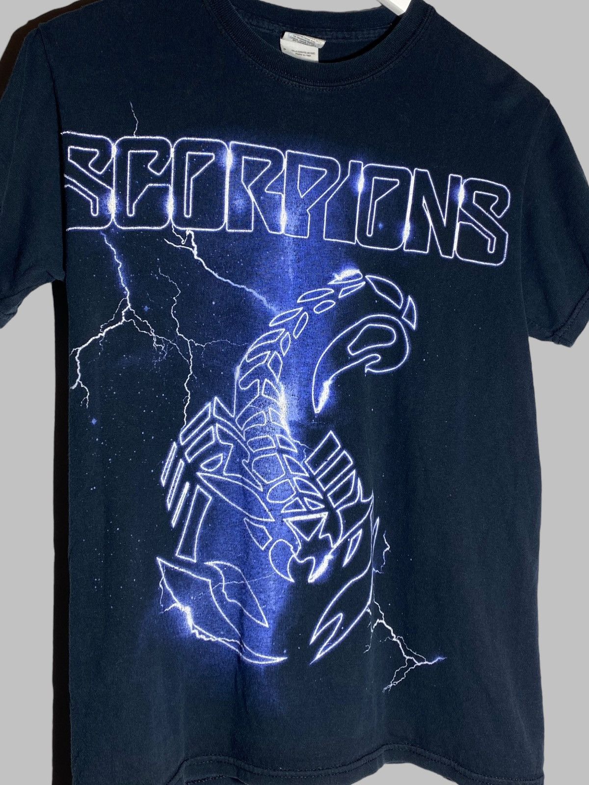 Band Tees Vintage 00s Scorpions Sting In The Tail Band Graphic Tee Y2k Size US S / EU 44-46 / 1 - 3 Thumbnail