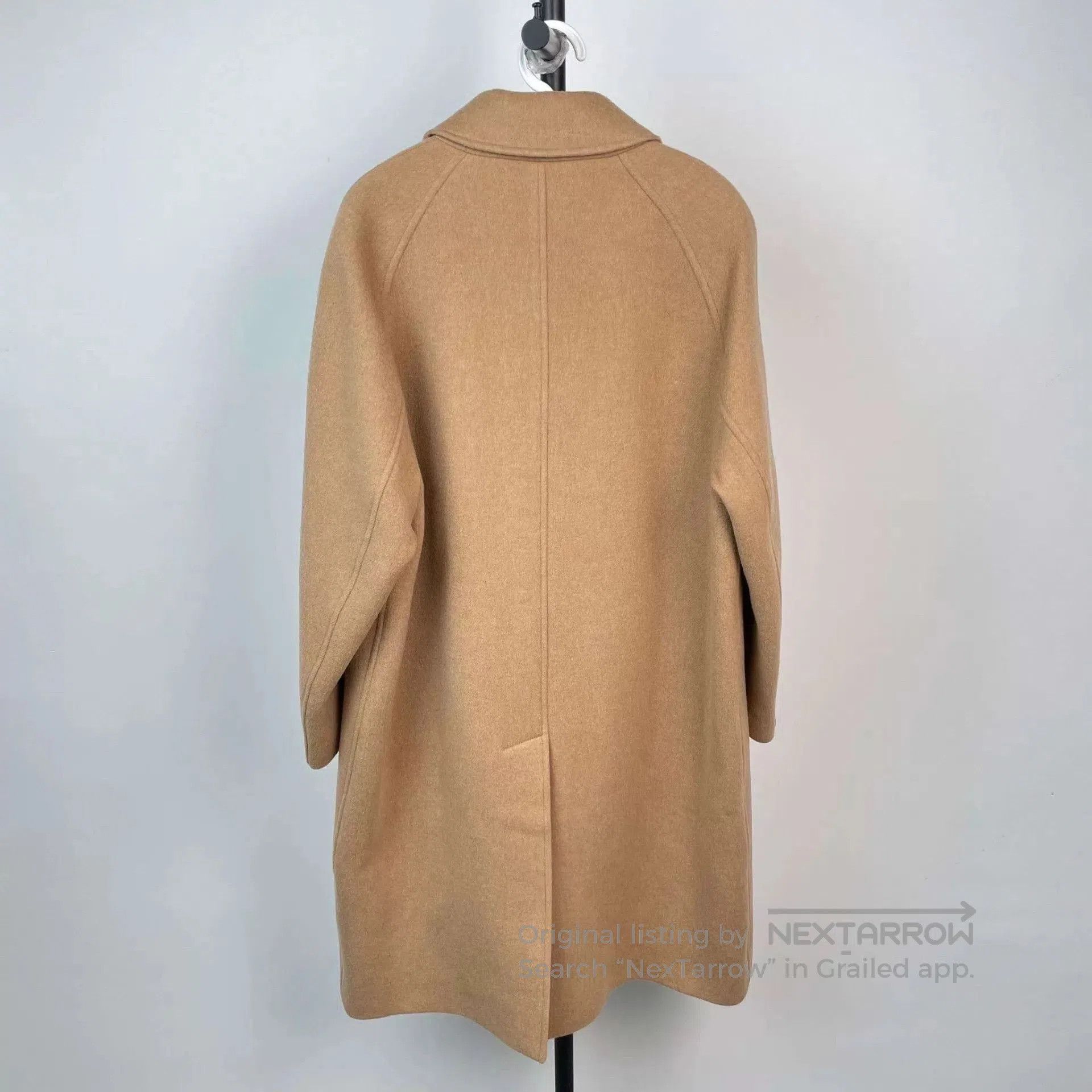 Burberry Beige Long Coat with Collar - Size M. Size US M / EU 48-50 / 2 - 2 Thumbnail