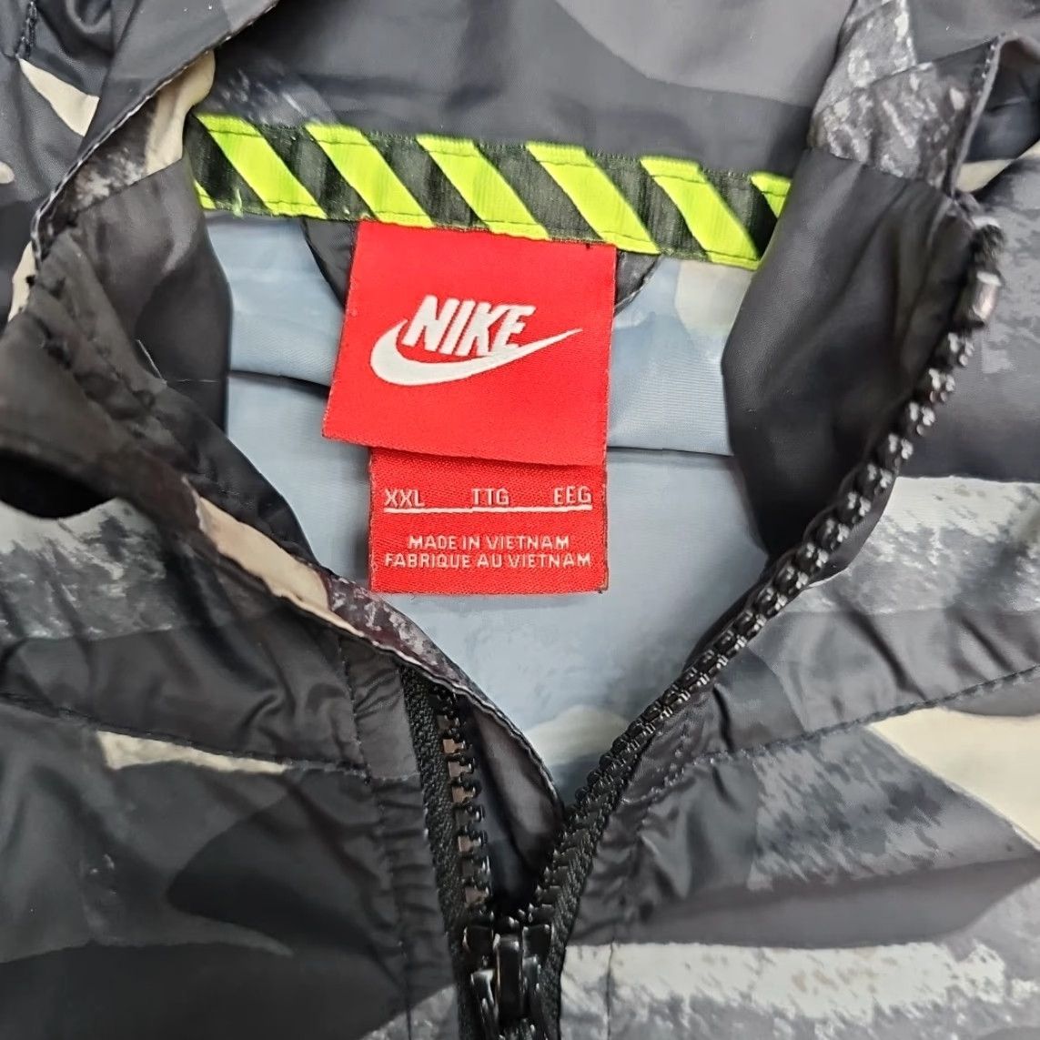 Nike Nike Hoodie Windbreaker Black Camo Men 2XL Full Zip w/ Pockets Full Zip Windbreaker Nike NT / F Fullzip Mens Jacket Regular 2XL Black Camo Size US XXL / EU 58 / 5 - 2 Thumbnail