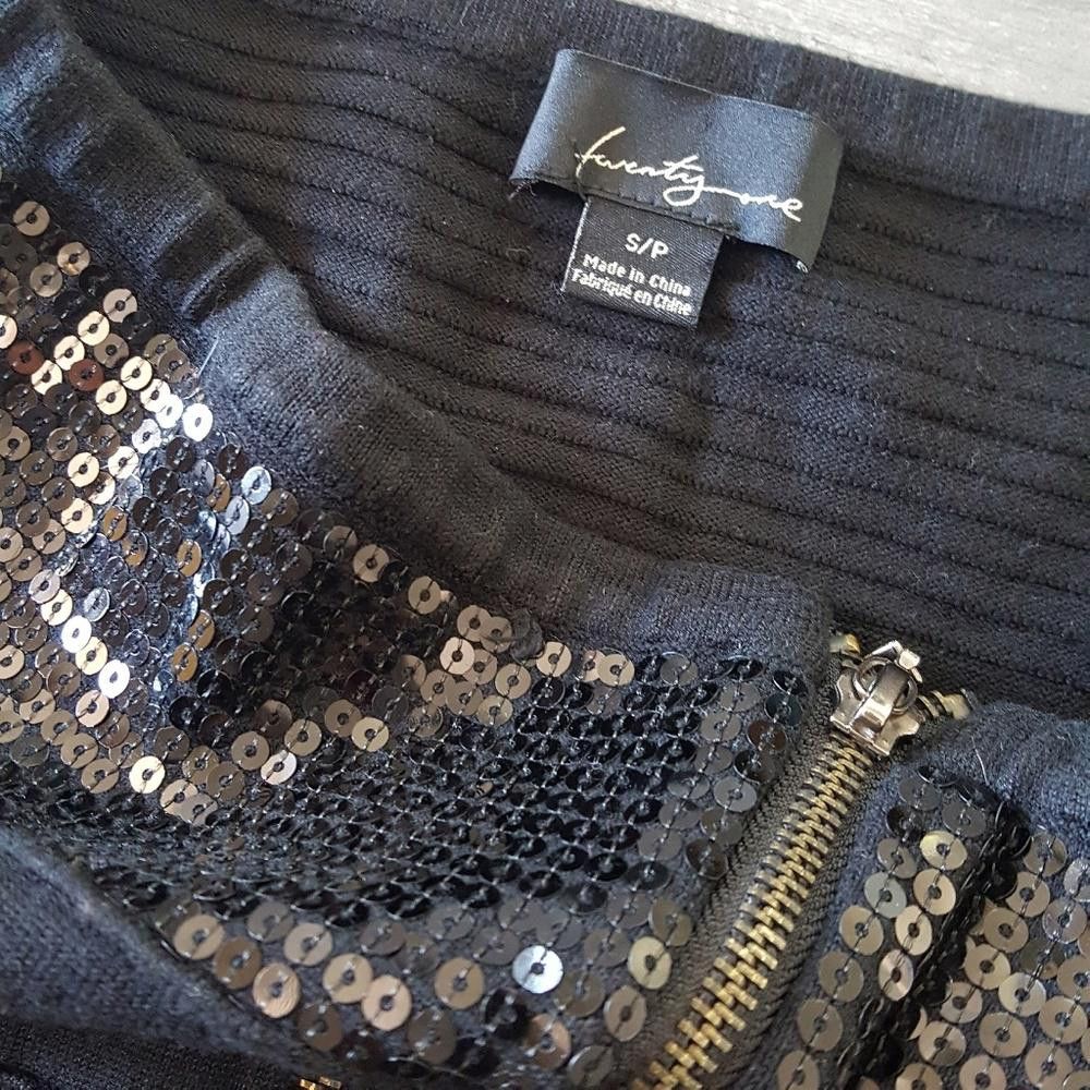 Forever 21 Black Sequined Line Detailed Mini Size 28" / US 6 / IT 42 - 3 Thumbnail