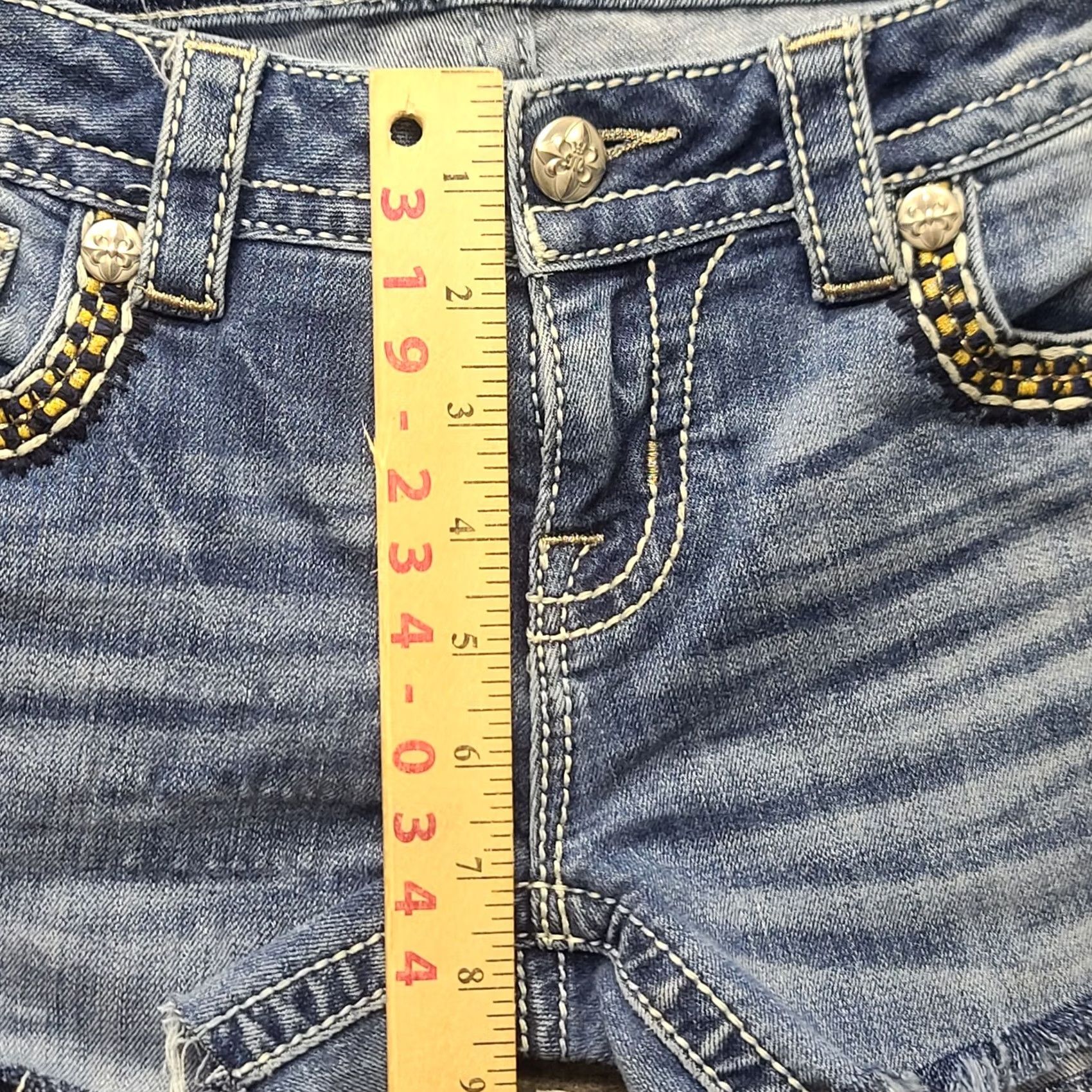 Miss Me Miss Me Cut Off Shorts Womens 27 Regular Low Rise Distressed Stretch Denim Blue 5-Pocket Size 27" / US 4 / IT 40 - 5 Thumbnail