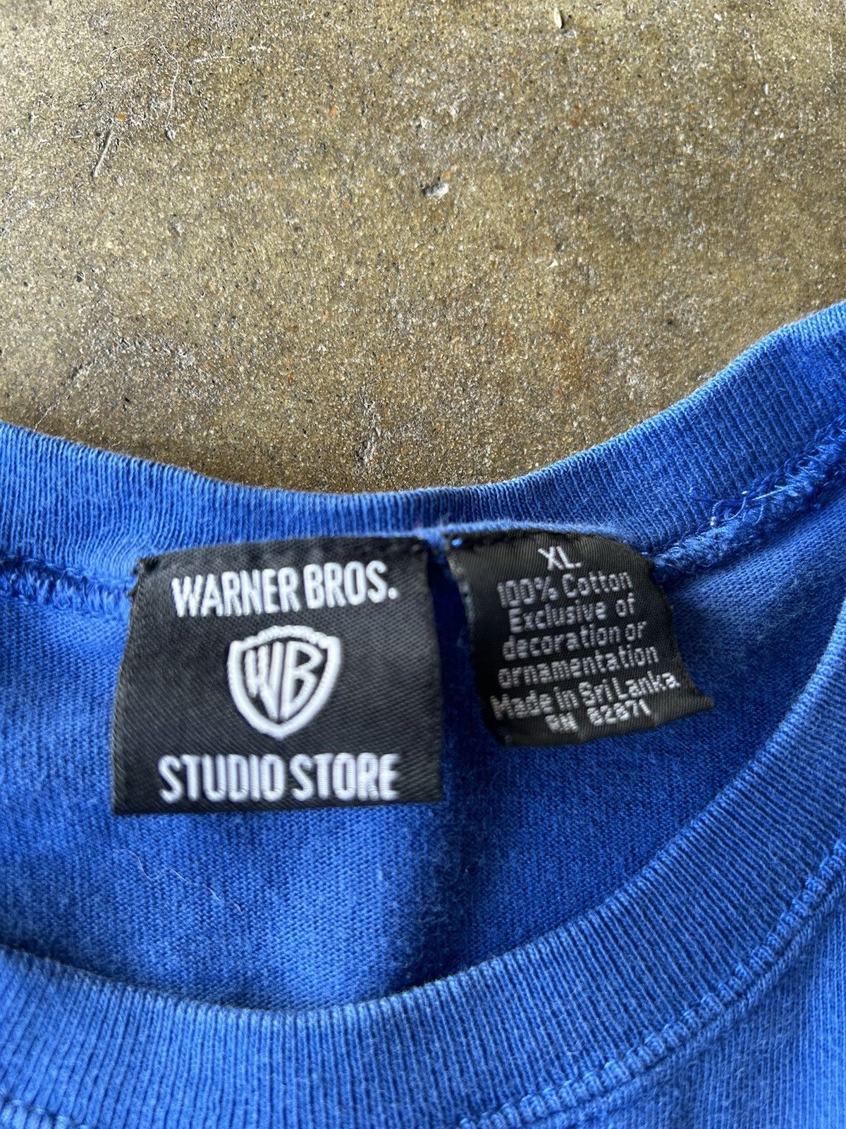 Vintage × Warner Bros Vintage 1996 Embroidered Looney Toons Pocket T Shirt Blue Size US XL / EU 56 / 4 - 4 Thumbnail