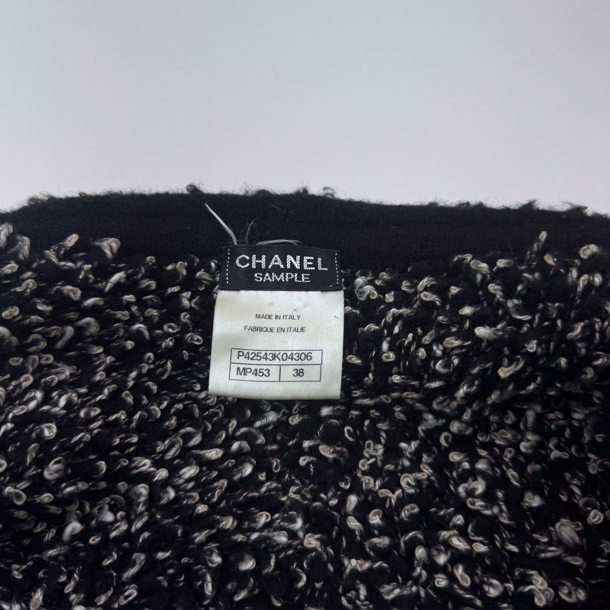 Chanel CHANEL P42543K04306 Cashmere Long Knit Coat Coco Buttons Size US M / EU 48-50 / 2 - 5 Thumbnail