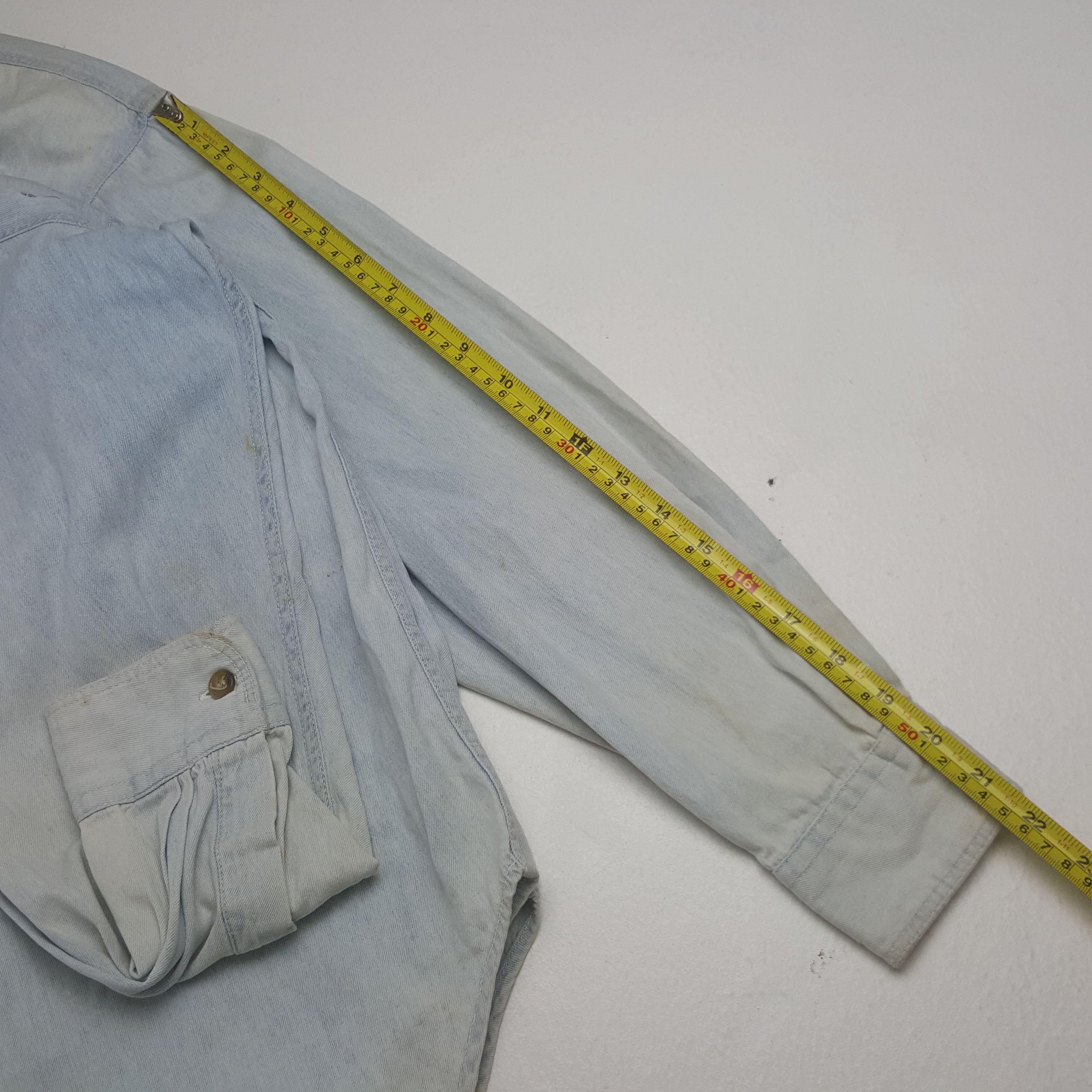 Wrangler Vintage Wrangler Double Pocket Denim Shirt Button Up C319N1 Size US L / EU 52-54 / 3 - 6 Thumbnail