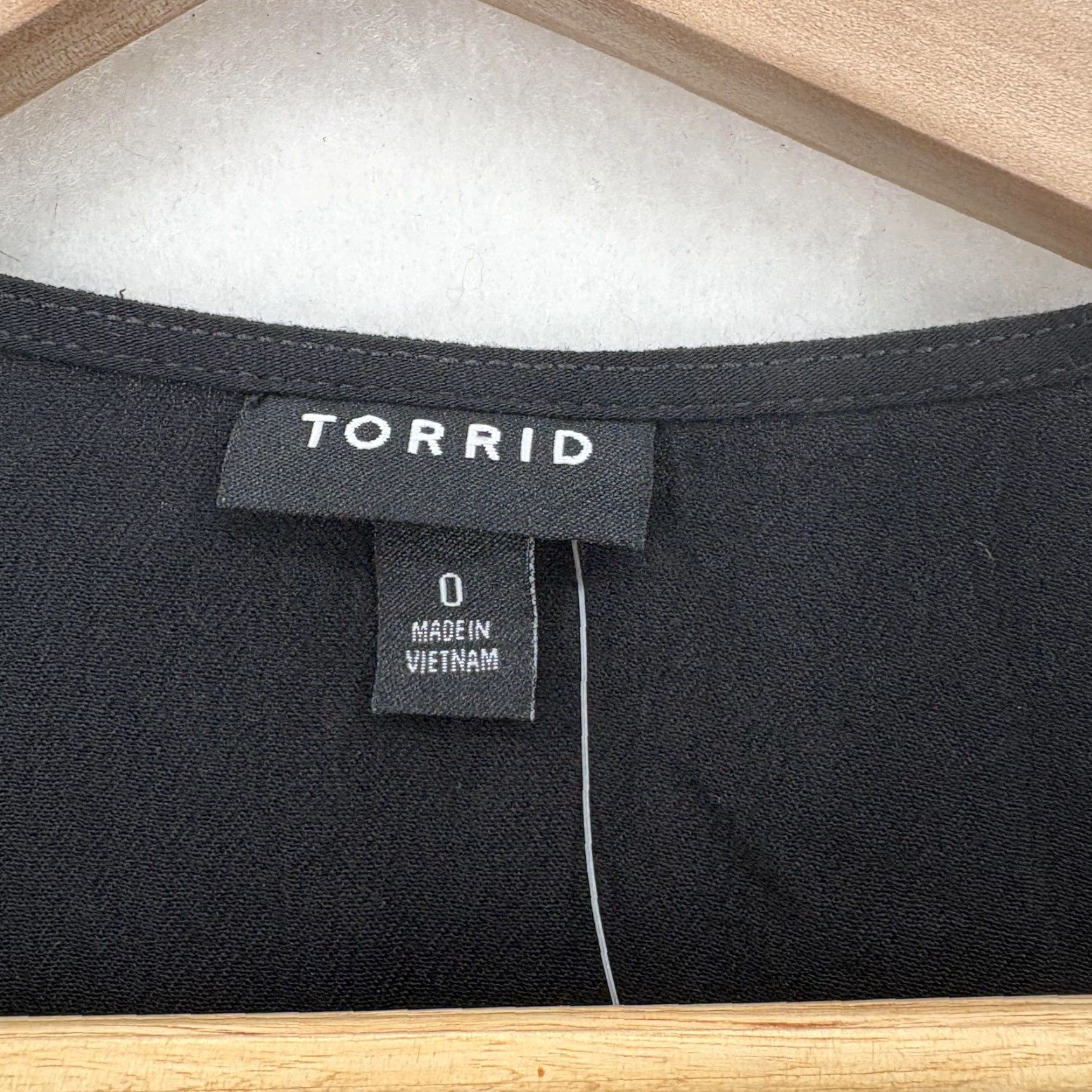 Torrid Torrid Blouse Womens 12 Black Short Sleeve Surplice Smocked Wrap Peplum Rayon Size XL / US 12-14 / IT 48-50 - 3 Thumbnail
