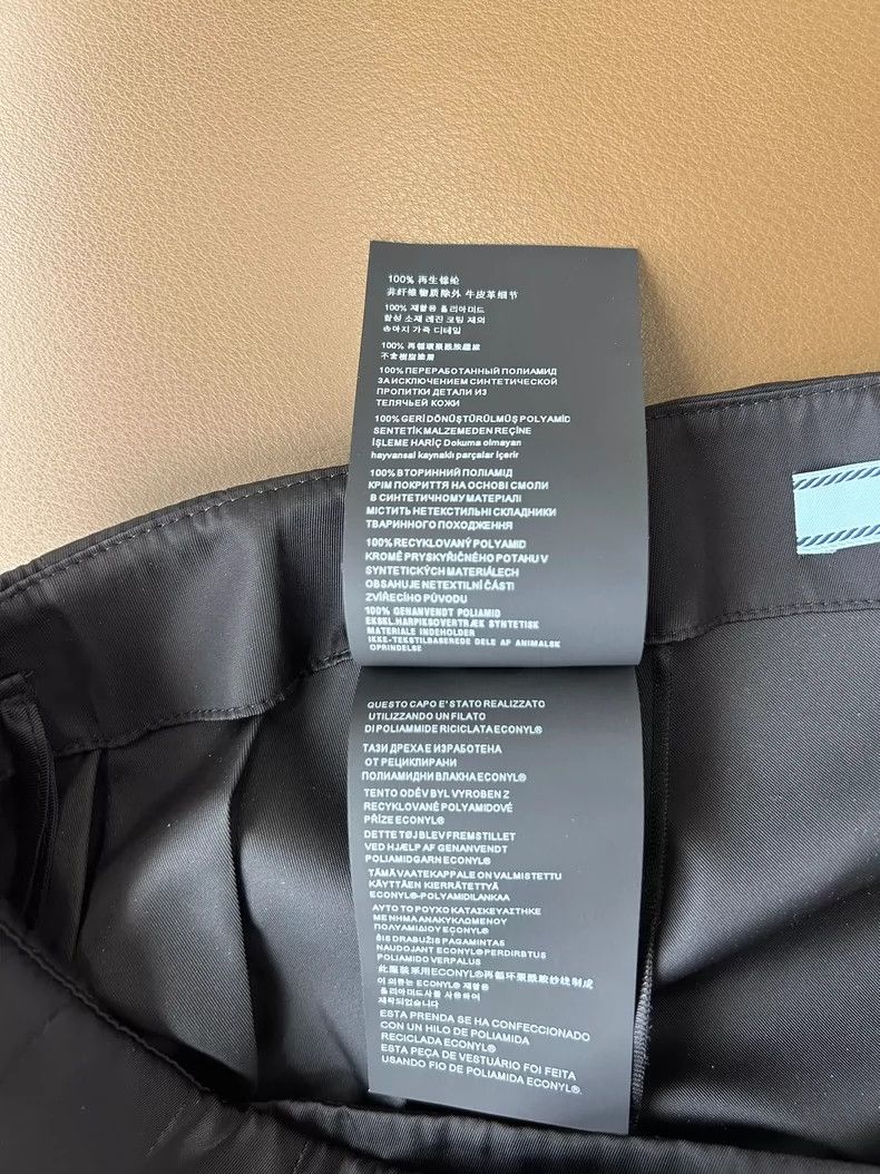Prada Prada Black nylon pleated skirt 2501-Nextarrow Size 26" / US 2 / IT 38 - 8 Thumbnail