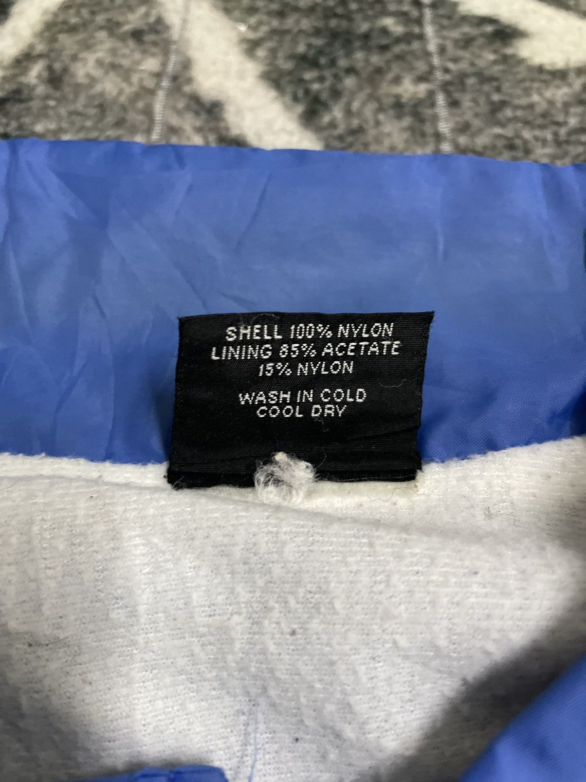 Vintage VINTAGE SHELL WINDBREAKER Size US S / EU 44-46 / 1 - 10 Thumbnail