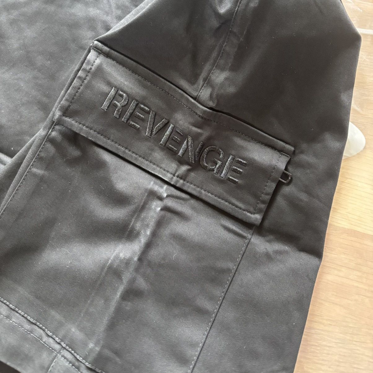 Revenge Revenge High Density Embroidered Cargo Shorts Size Small Size US 30 / EU 46 - 3 Thumbnail