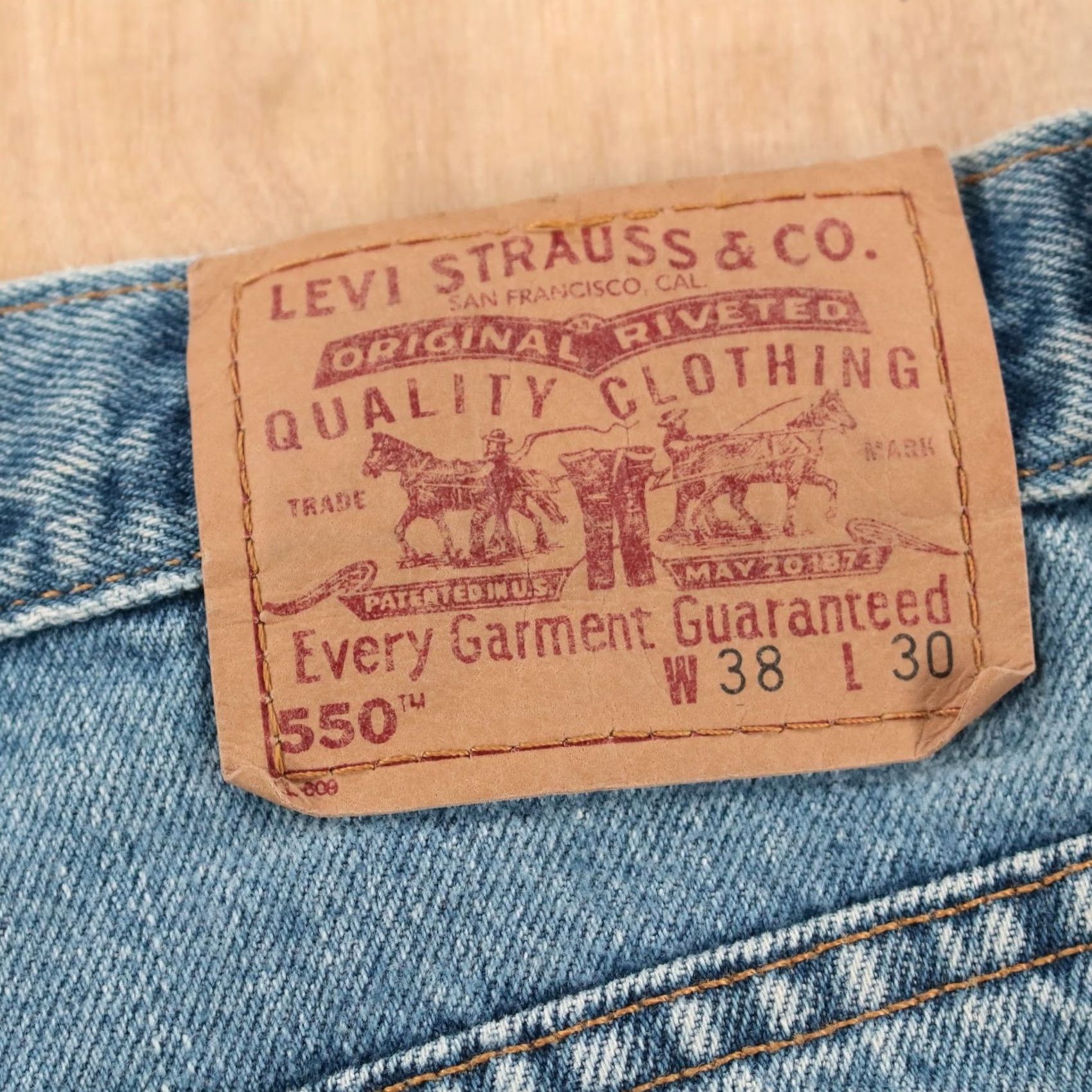 Levi's VINTAGE Levi's 550 Jeans Relaxed Fit Stonewash Denim 38x30 Mens y2k USA Size US 38 / EU 54 - 2 Thumbnail