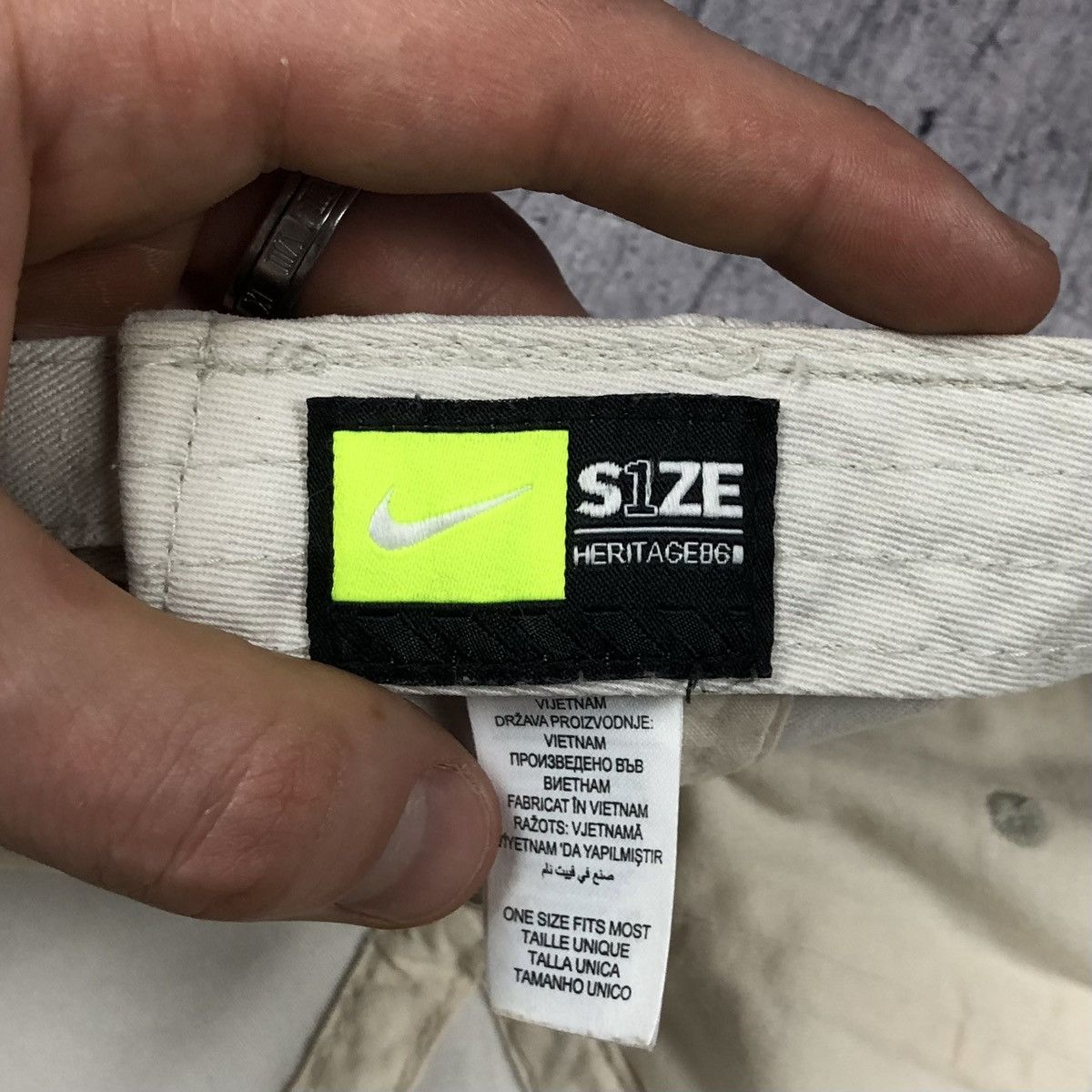 Nike Vintage Nike Beige Cap Size ONE SIZE - 8 Thumbnail