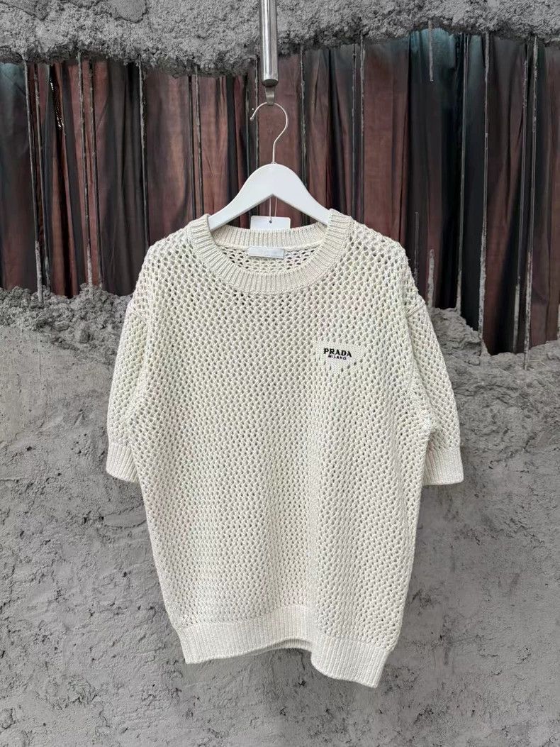 Prada Prada Beige hollow triangle logo short-sleeved sweater 2501 Size US S / EU 44-46 / 1 - 1 Thumbnail