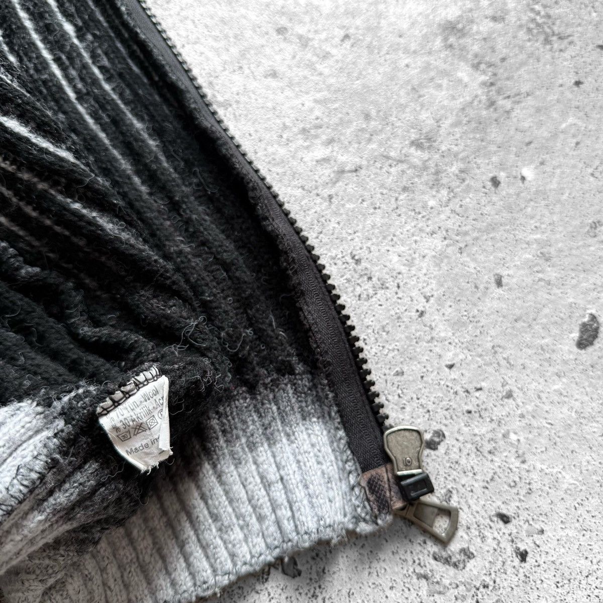 Other Vintage Mens Knit Sweater Wool Acrylic Zip Neck Ribbed Retro Size US M / EU 48-50 / 2 - 7 Thumbnail