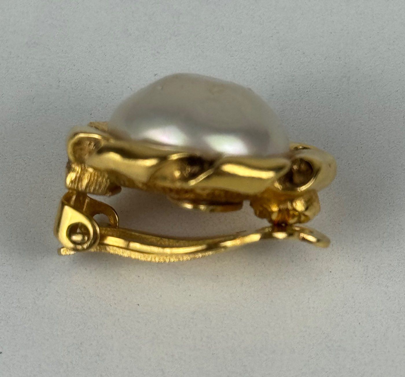 Chanel Chanel Faux Pearl Clip-ons Size ONE SIZE - 5 Thumbnail