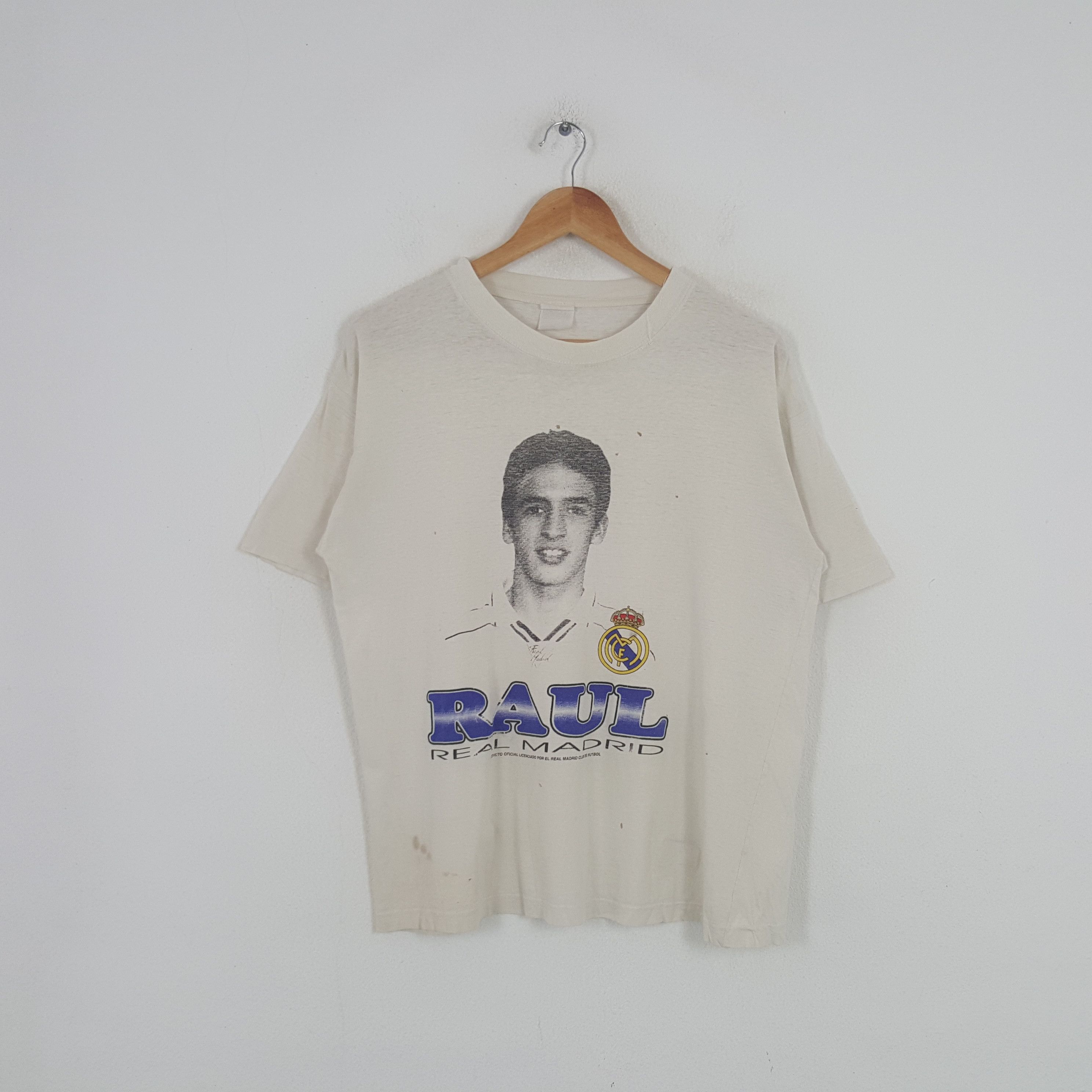 Pro Player × Vintage Vintage Raul Gonzalez Real Madrid Soccer Player Tshirt Size US L / EU 52-54 / 3 - 1 Thumbnail
