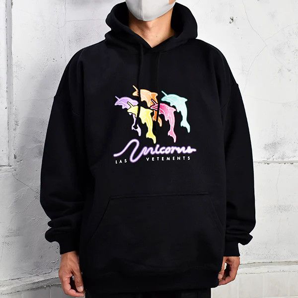 Vetements o1y0924 Hooded Sweatshirt in Black Size US S / EU 44-46 / 1 - 5 Thumbnail