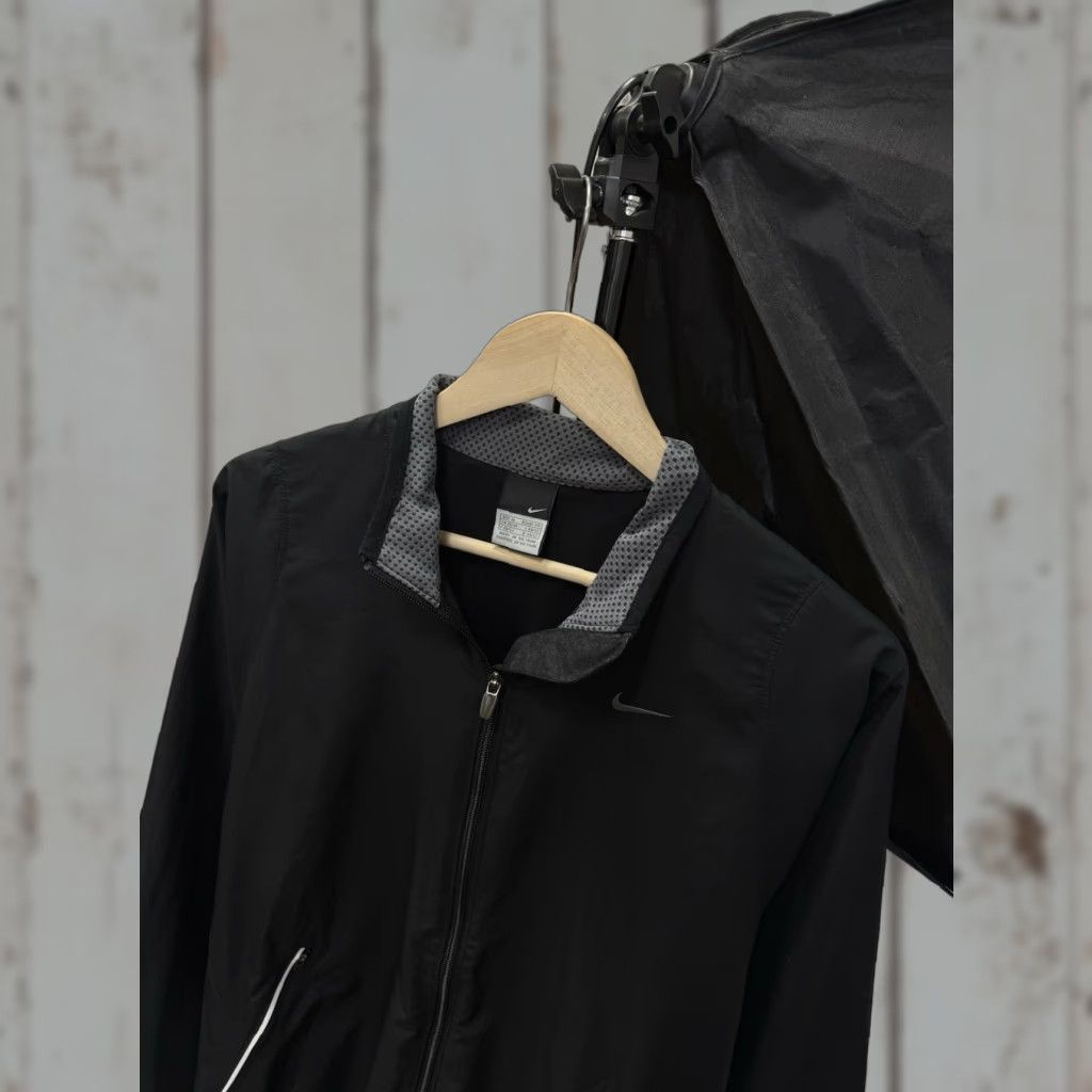 Nike VINTAGE Nike Clima Fit Jacket Mens M Black 90s Y2K Rare Size US M / EU 48-50 / 2 - 1 Thumbnail