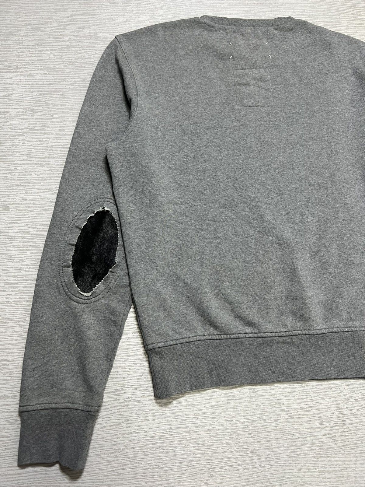 Maison Margiela Maison Margiela - A/W 18’ - Elbow Patch Sweatshirt Size US S / EU 44-46 / 1 - 8 Thumbnail