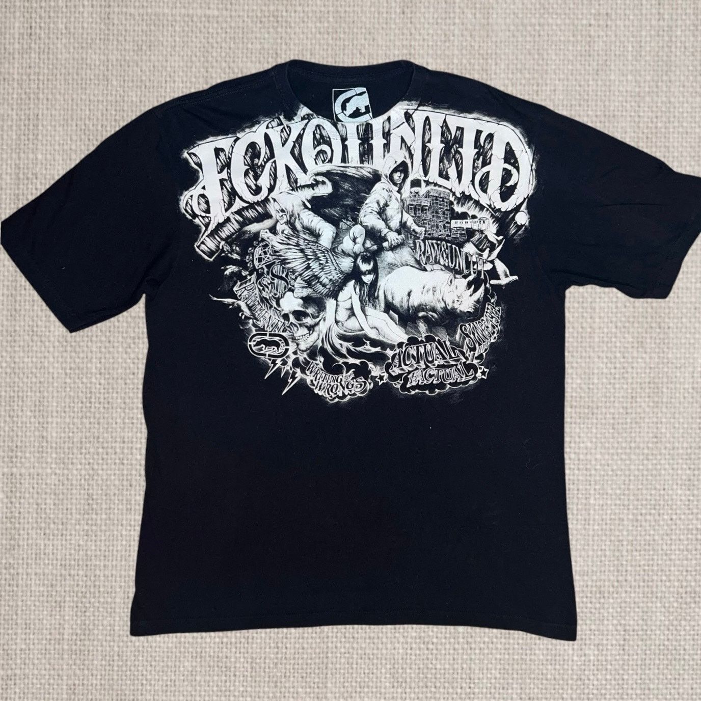 Ecko Unltd. ECKO UNLTD Writing All Wrongs Black Graphic Art T-Shirt XXL Size US XXL / EU 58 / 5 - 1 Thumbnail