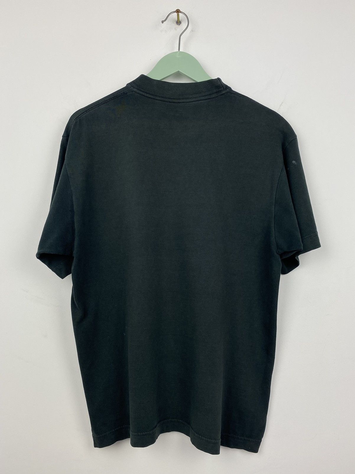 Vintage Vintage Land of the Dragon T Shirt Tee Y2K Japanese Style Size US S / EU 44-46 / 1 - 5 Thumbnail