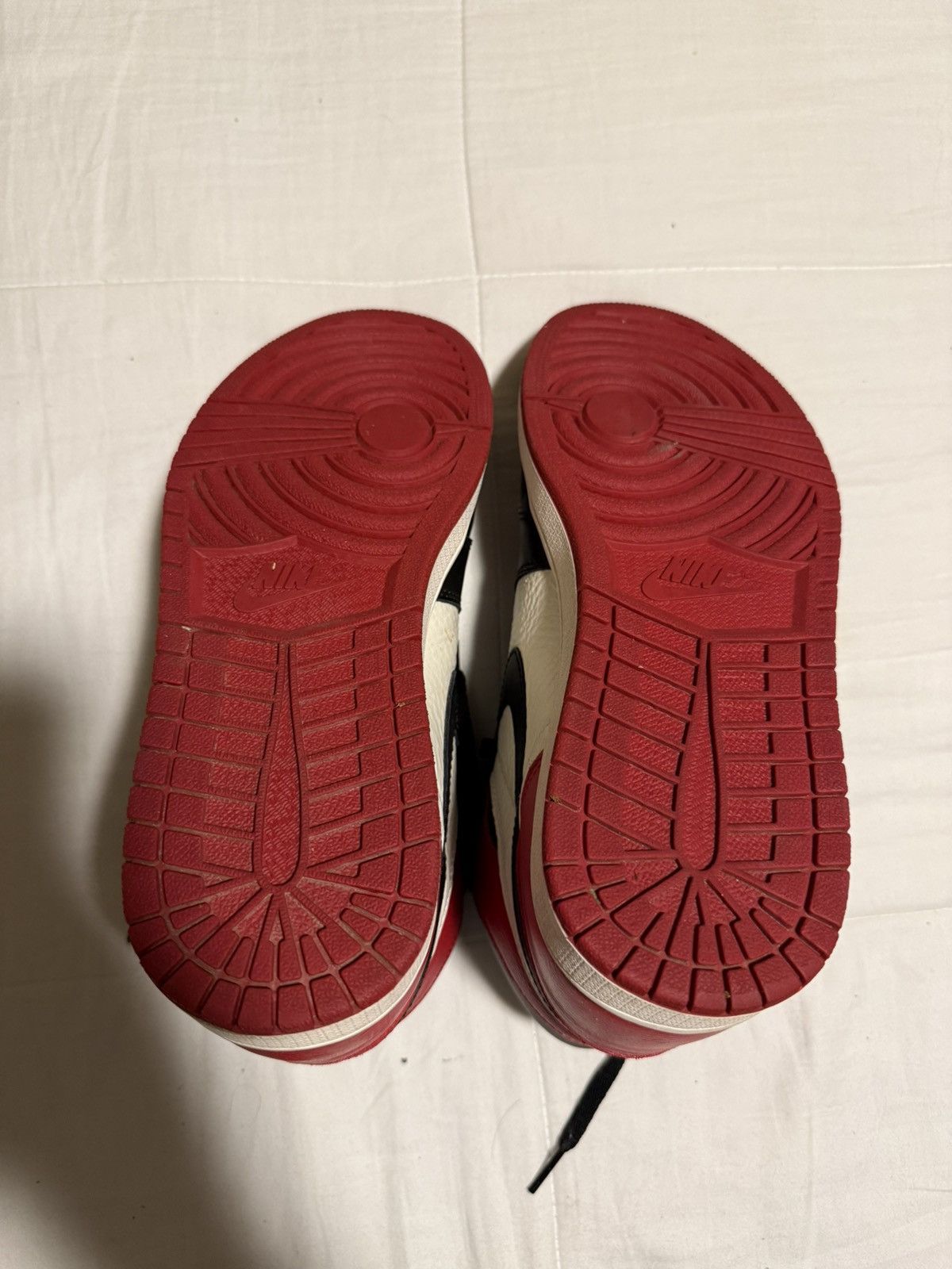 Jordan Brand Nike Air Jordan 1 High Bred Toe - Black Red White Sneakers Size US 9.5 / EU 42-43 - 5 Thumbnail