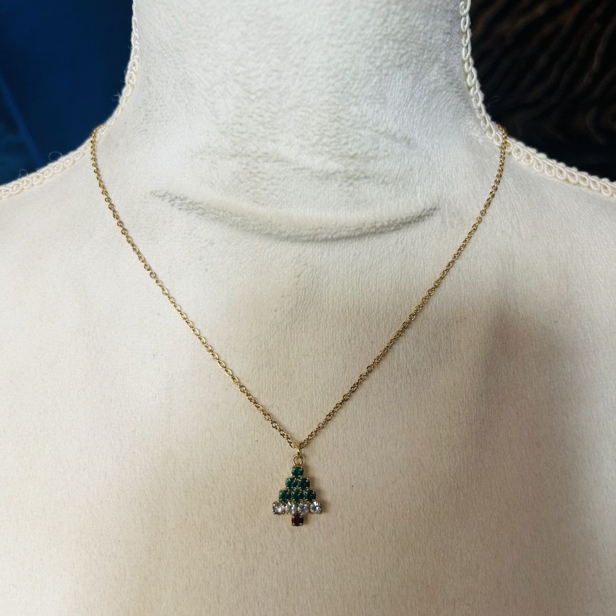 Handmade Vintage glass stone Christmas tree pendant on chain necklace Size ONE SIZE - 2 Thumbnail