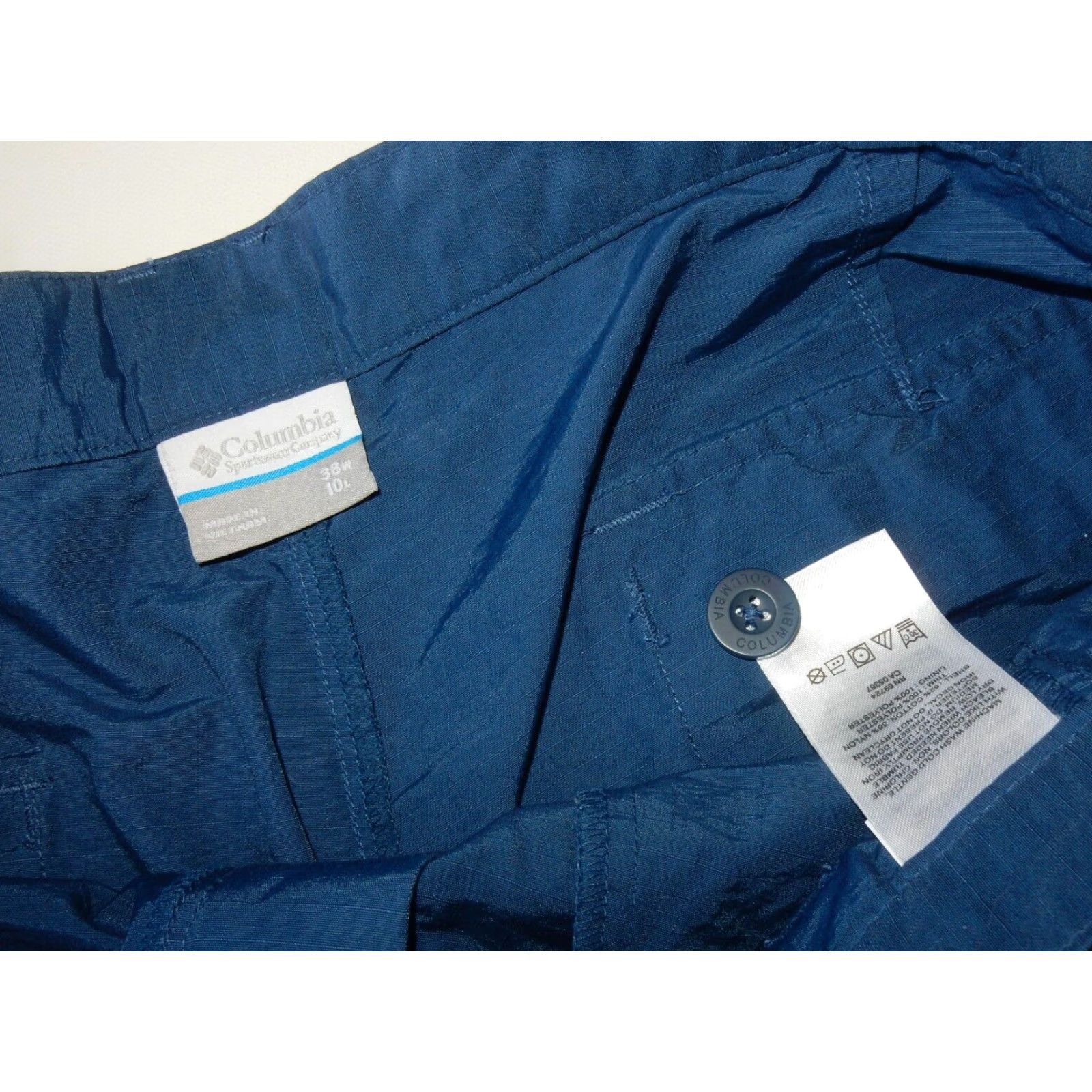 Vintage VINTAGE Columbia Men's Cargo Shorts Size 38 Blue Activewear Cotton Blend Size US 38 / EU 54 - 4 Thumbnail